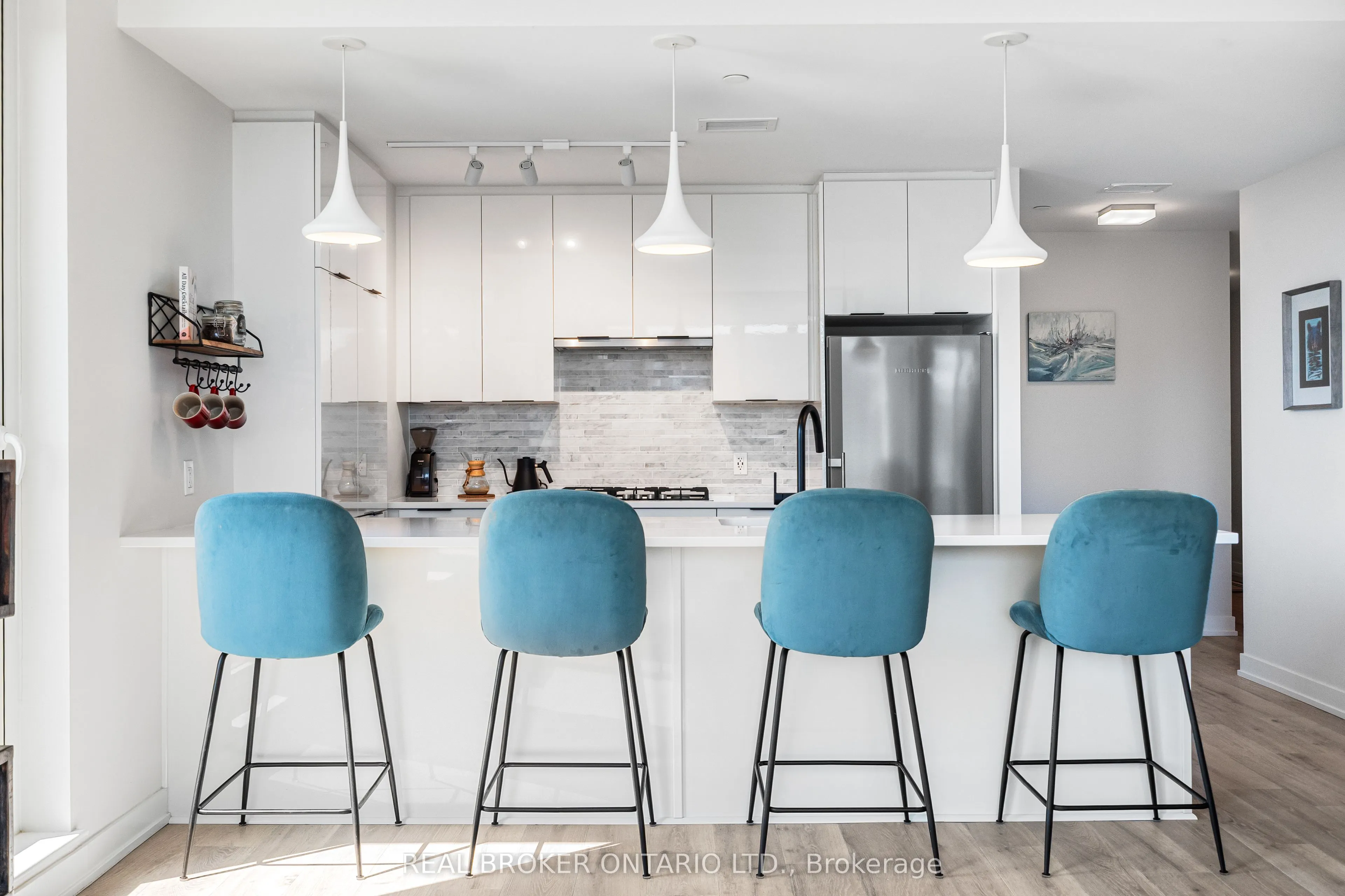 530 De Mazenod Avenue, #310