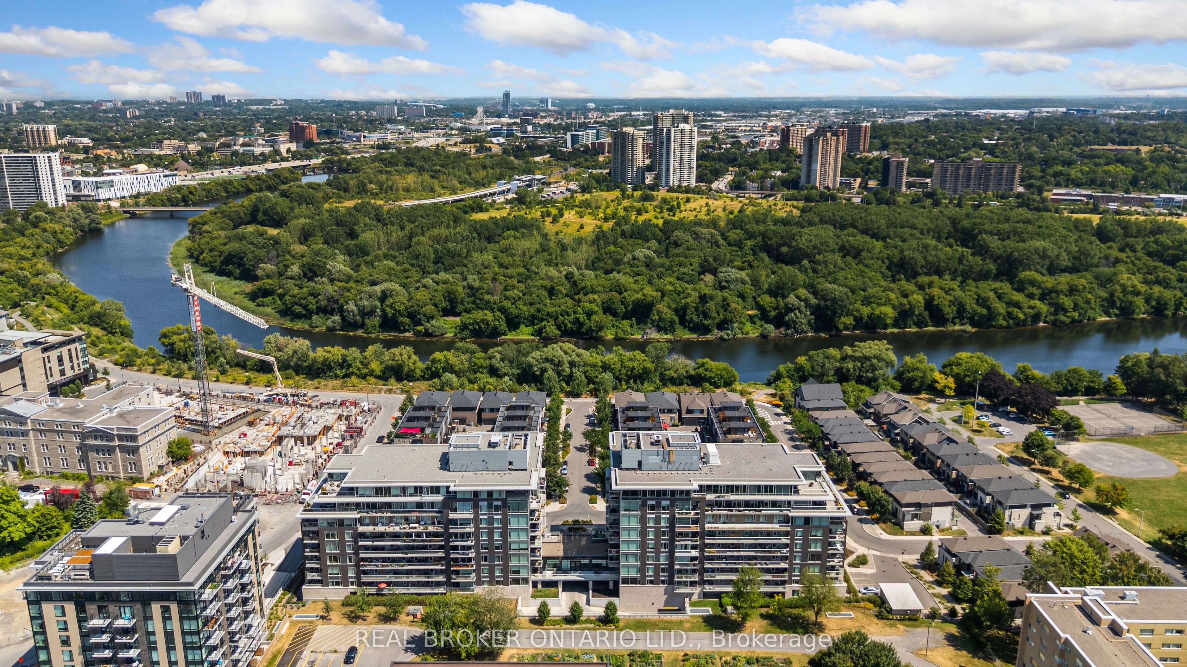 530 De Mazenod Avenue, #310
