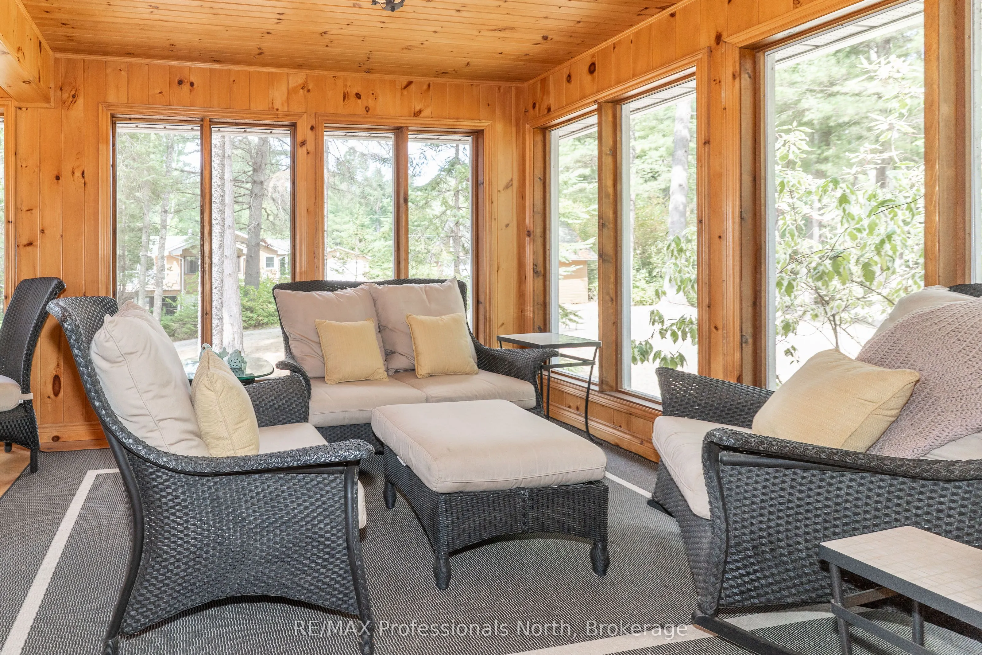 1140 Seabreeze Road