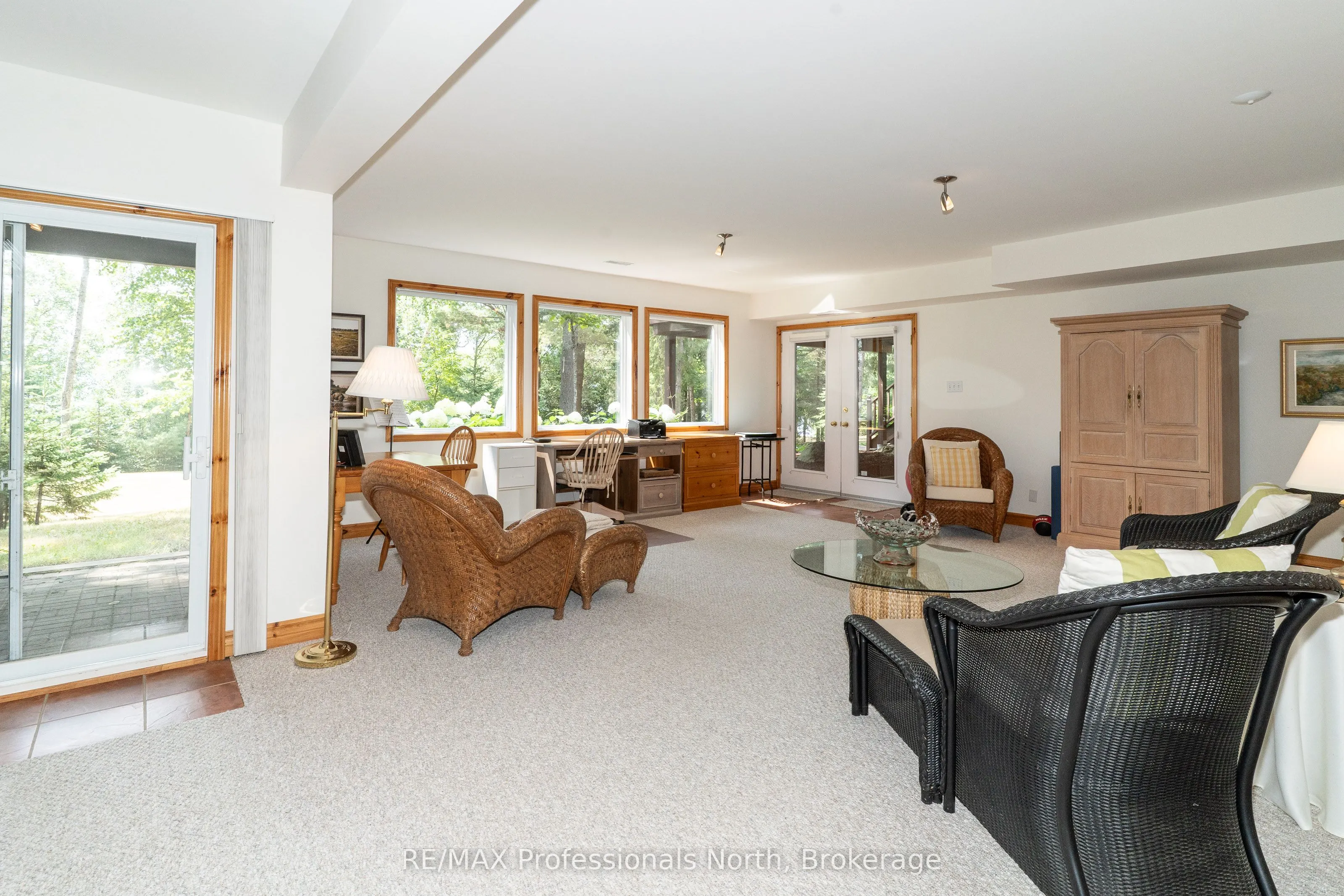 1140 Seabreeze Road