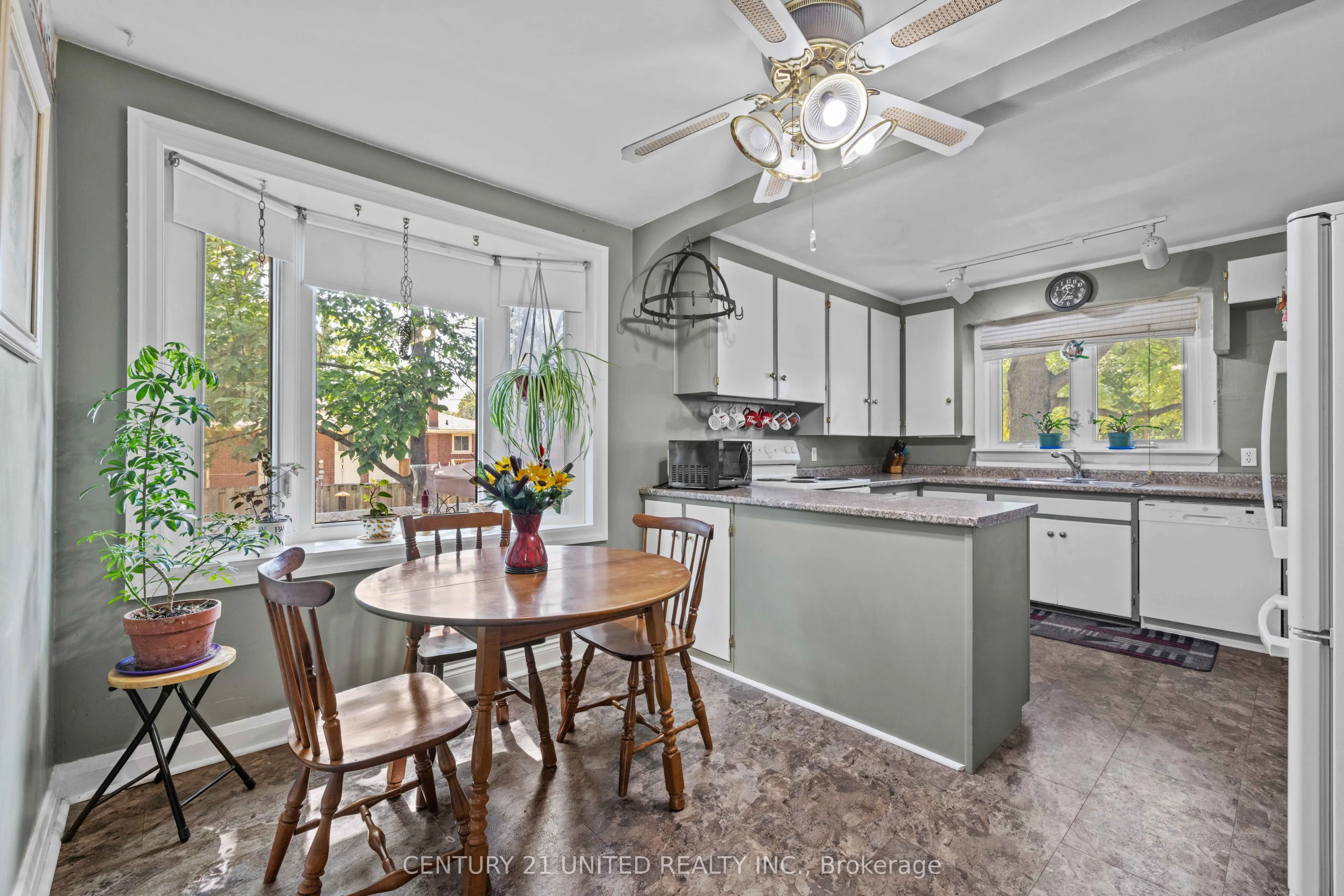 291 Sunset Boulevard