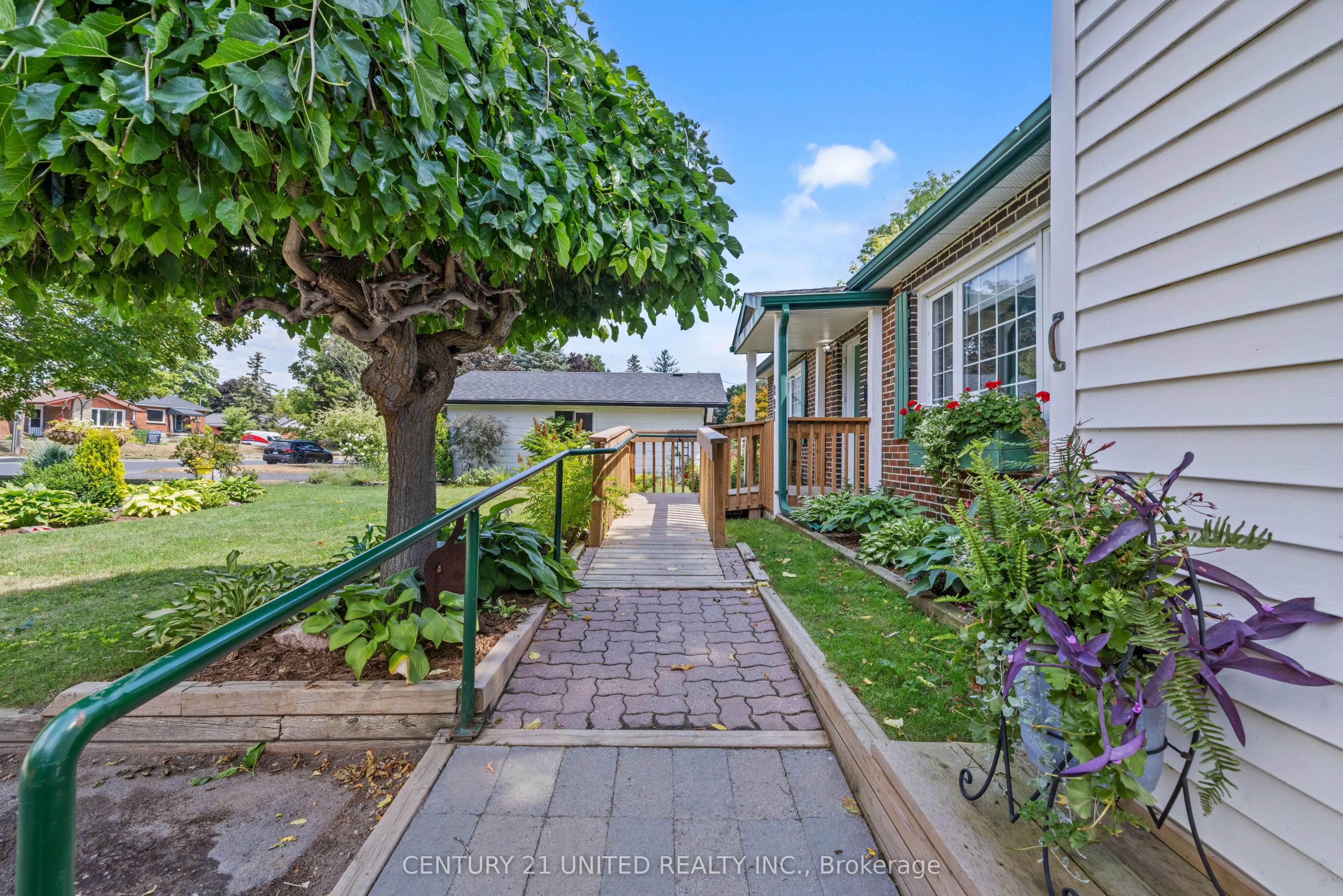 291 Sunset Boulevard