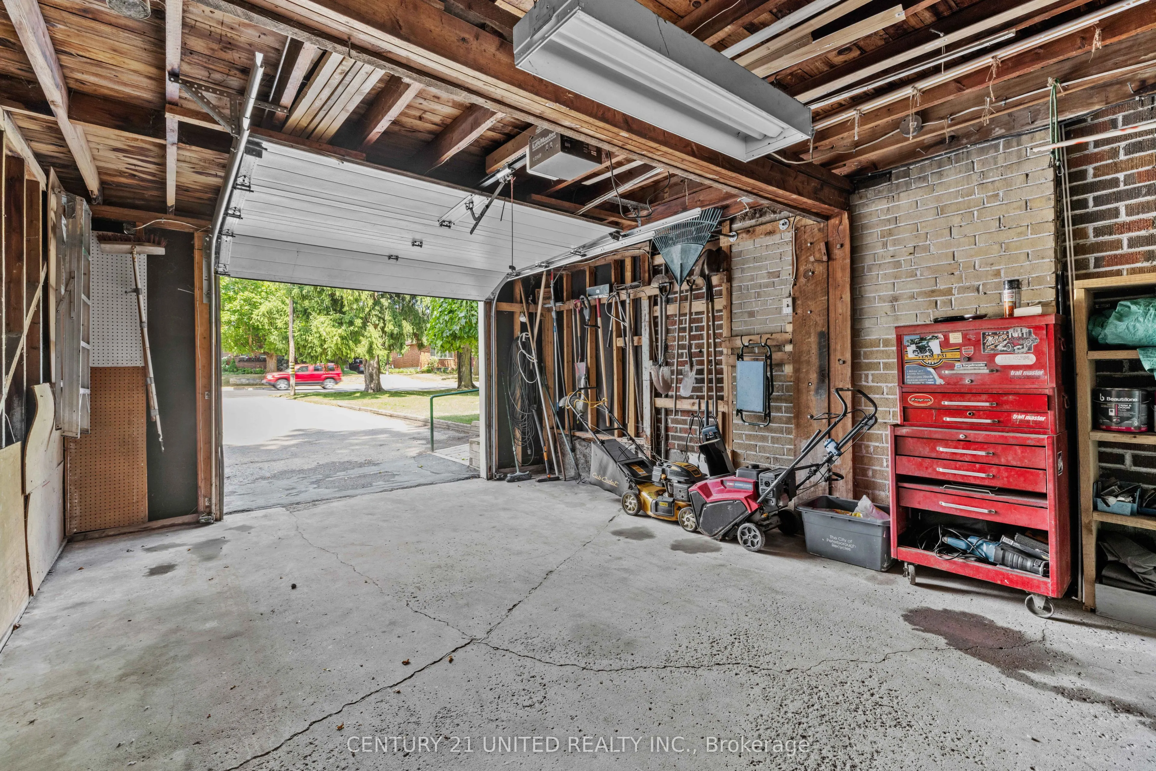291 Sunset Boulevard