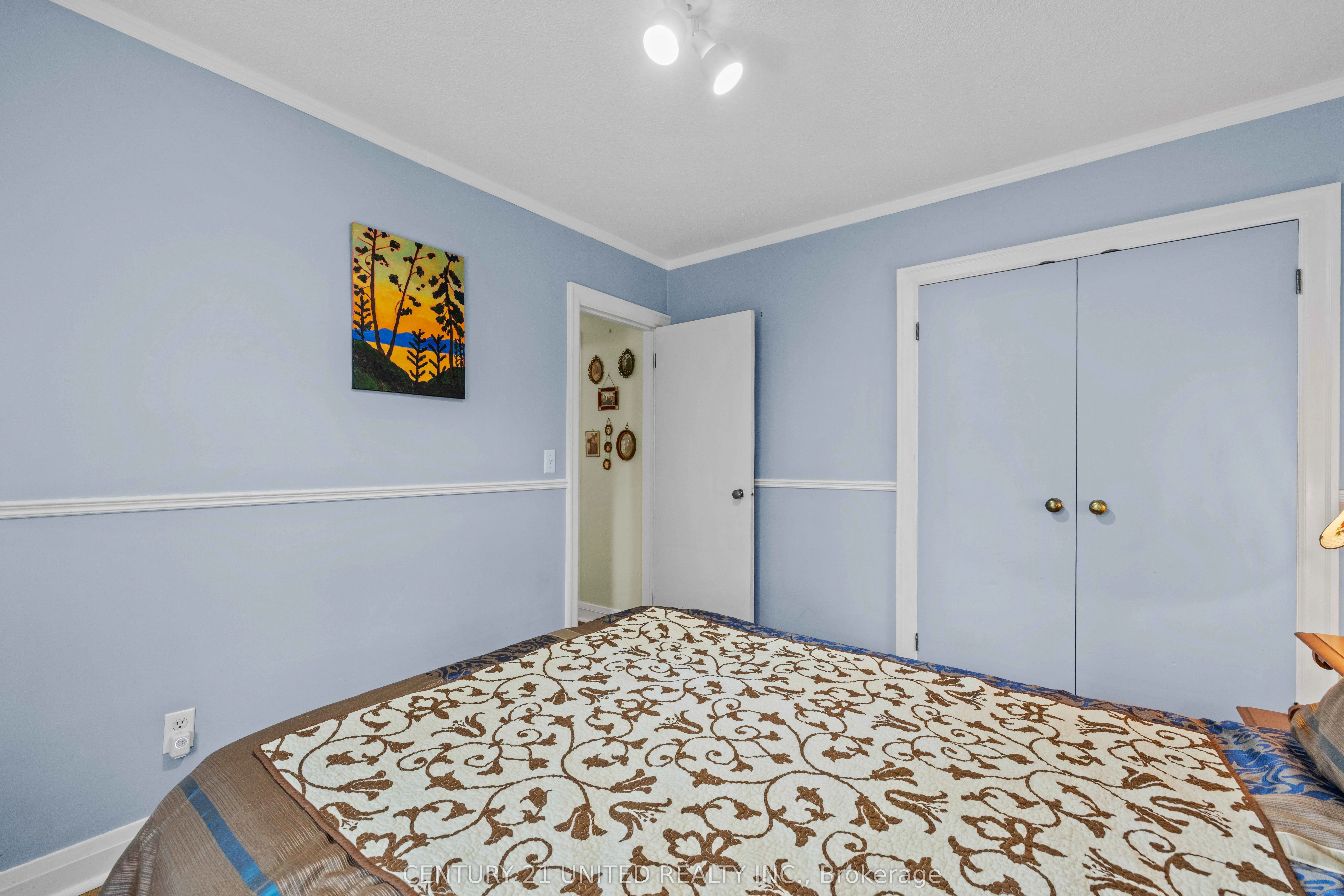291 Sunset Boulevard