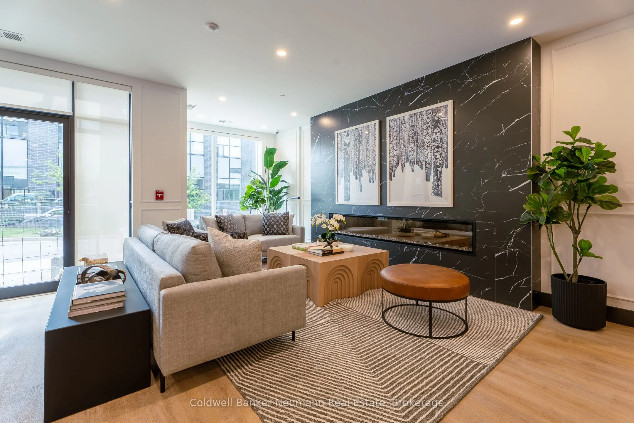 1882 Gordon Street, #216