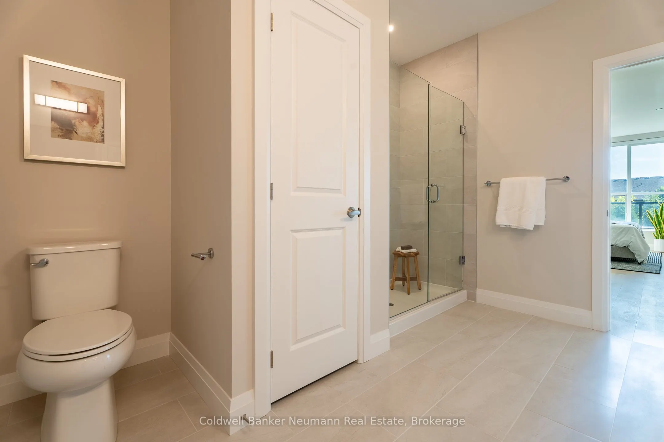 1882 Gordon Street, #216