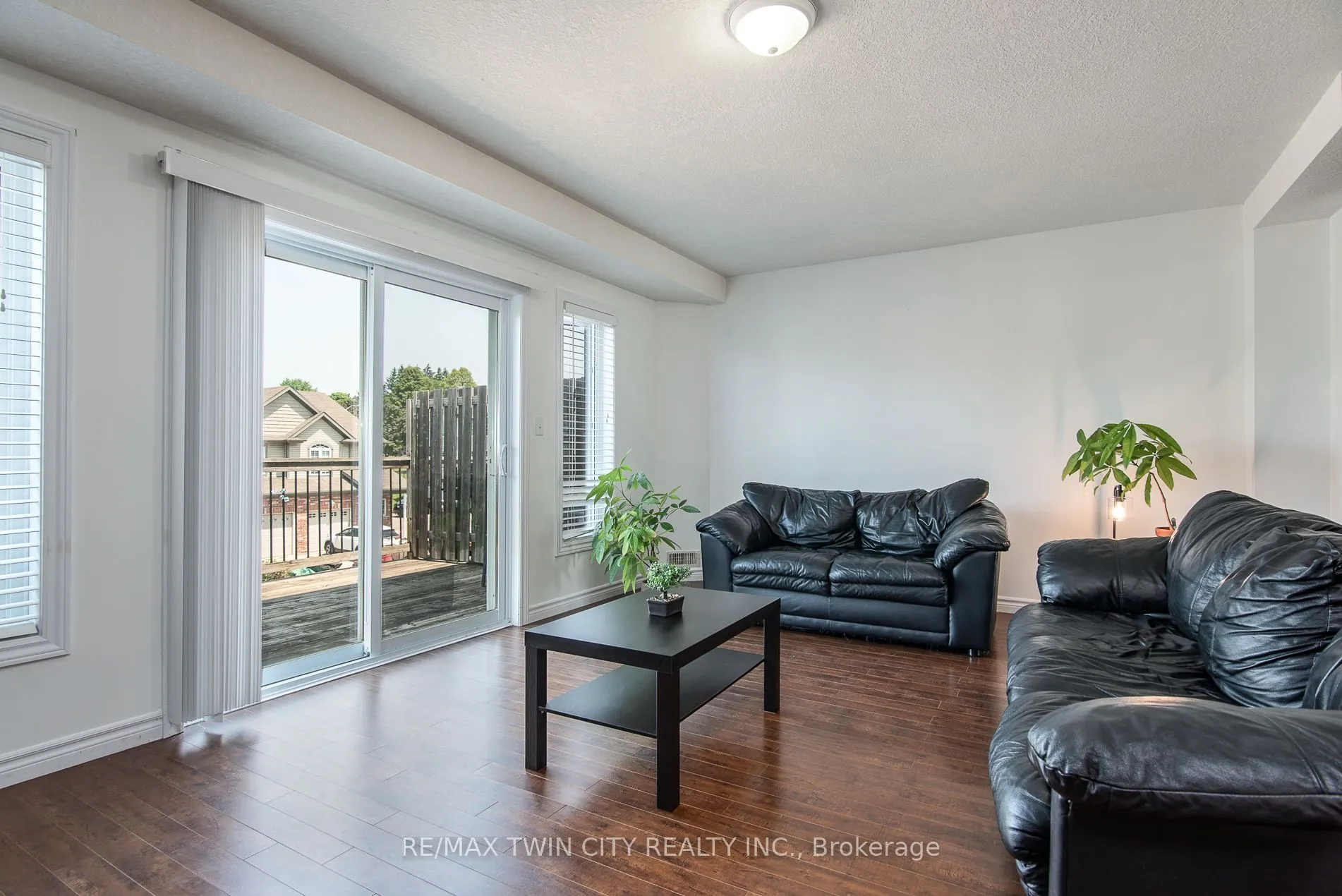 975 Strasburg Road, #22B
