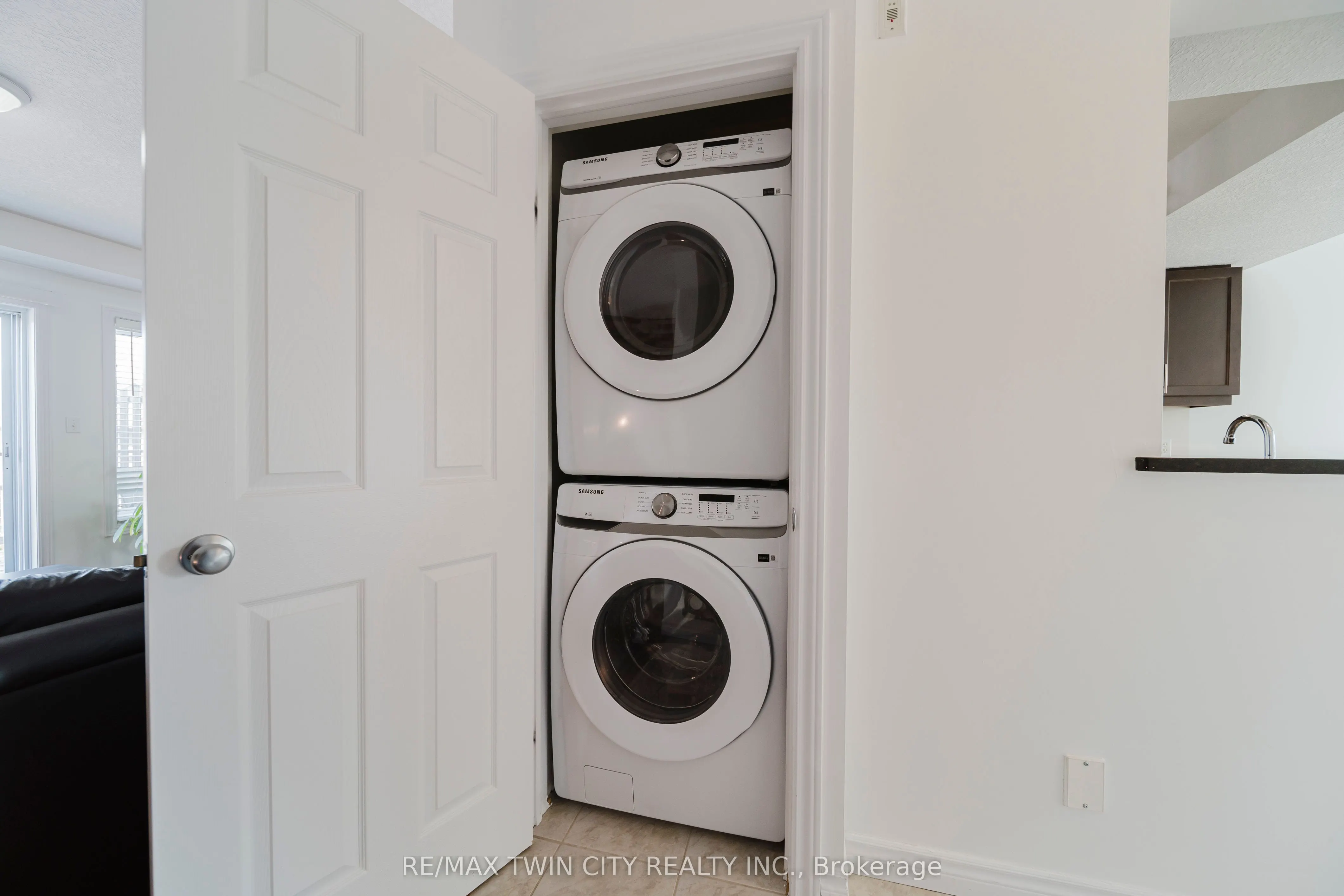 975 Strasburg Road, #22B
