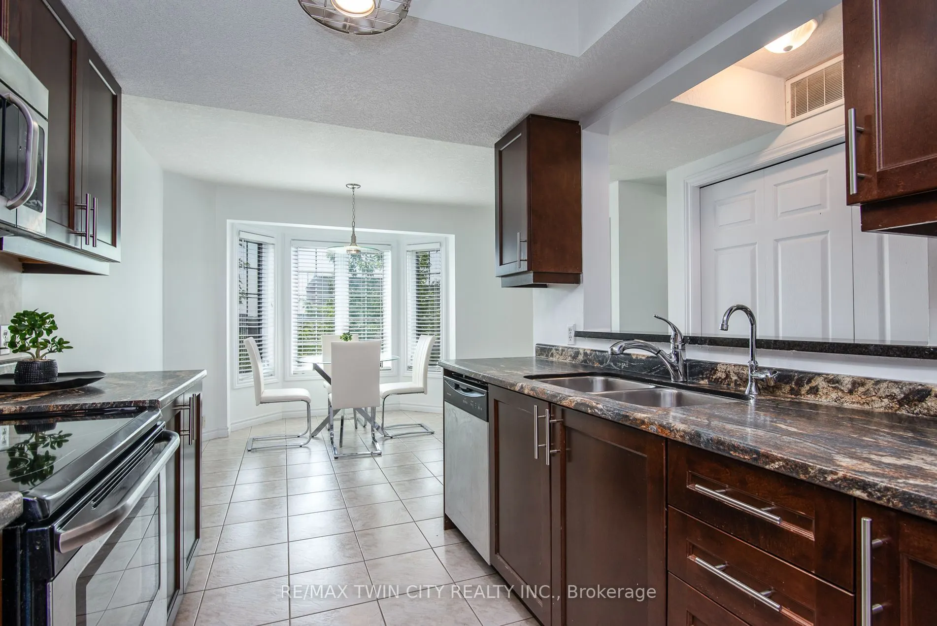 975 Strasburg Road, #22B