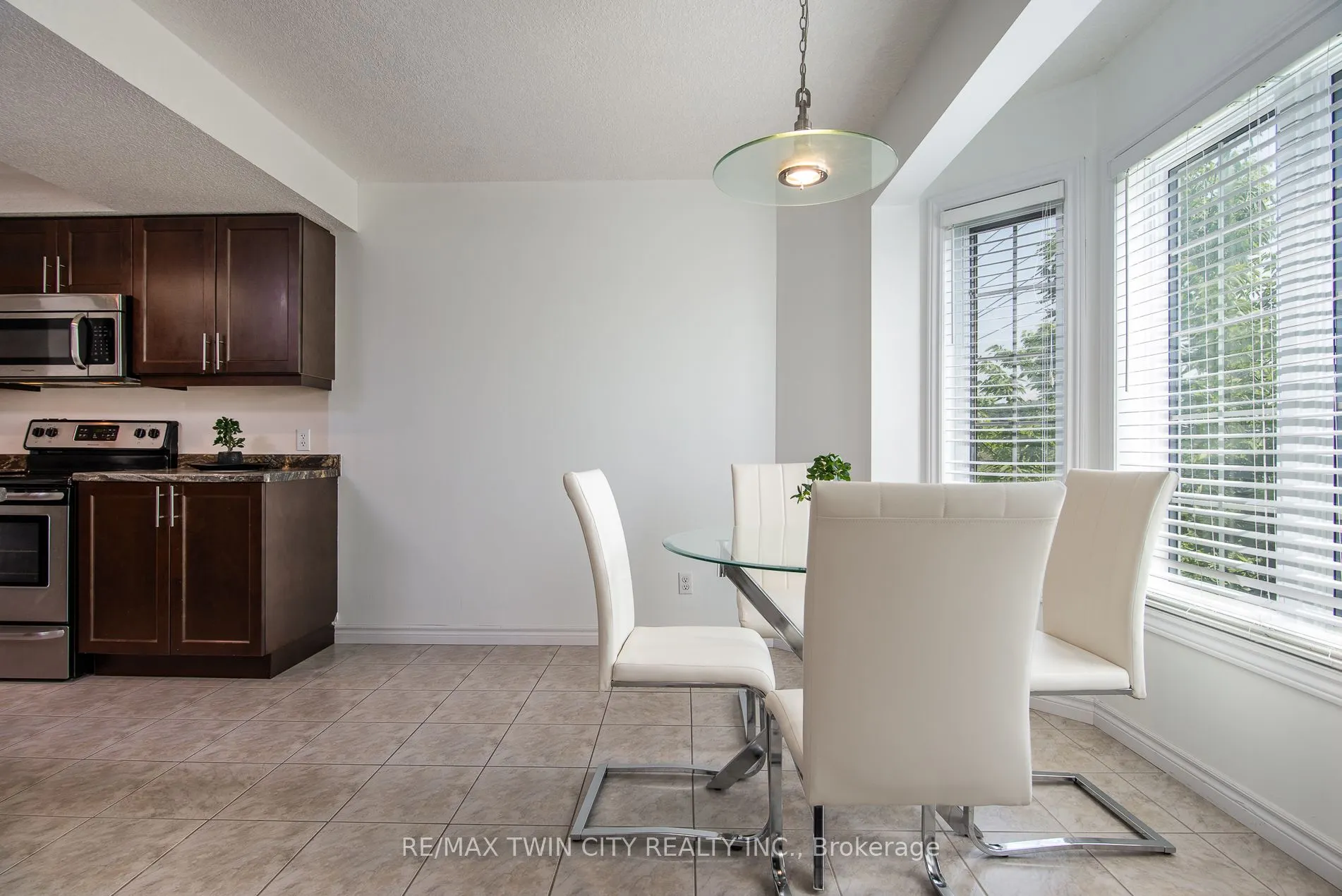975 Strasburg Road, #22B