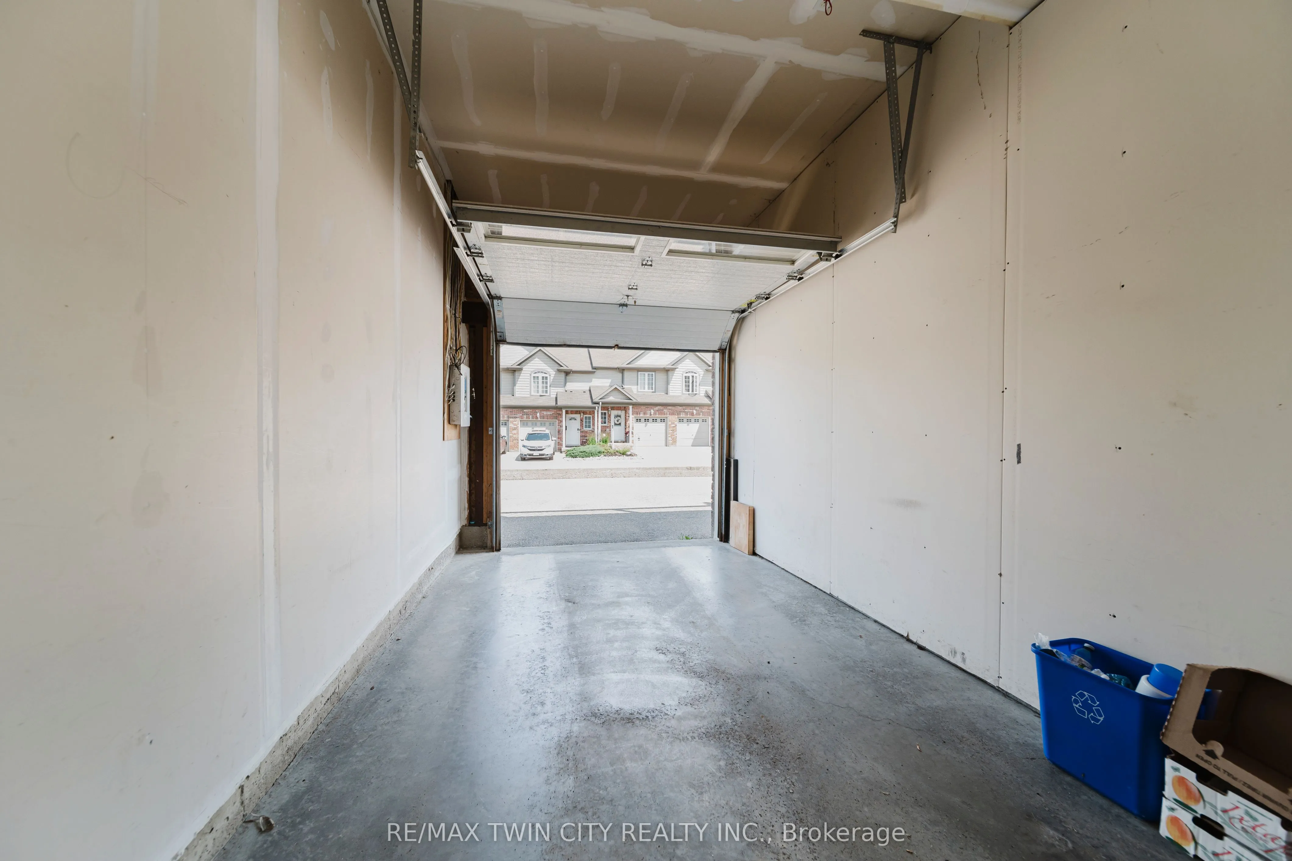 975 Strasburg Road, #22B