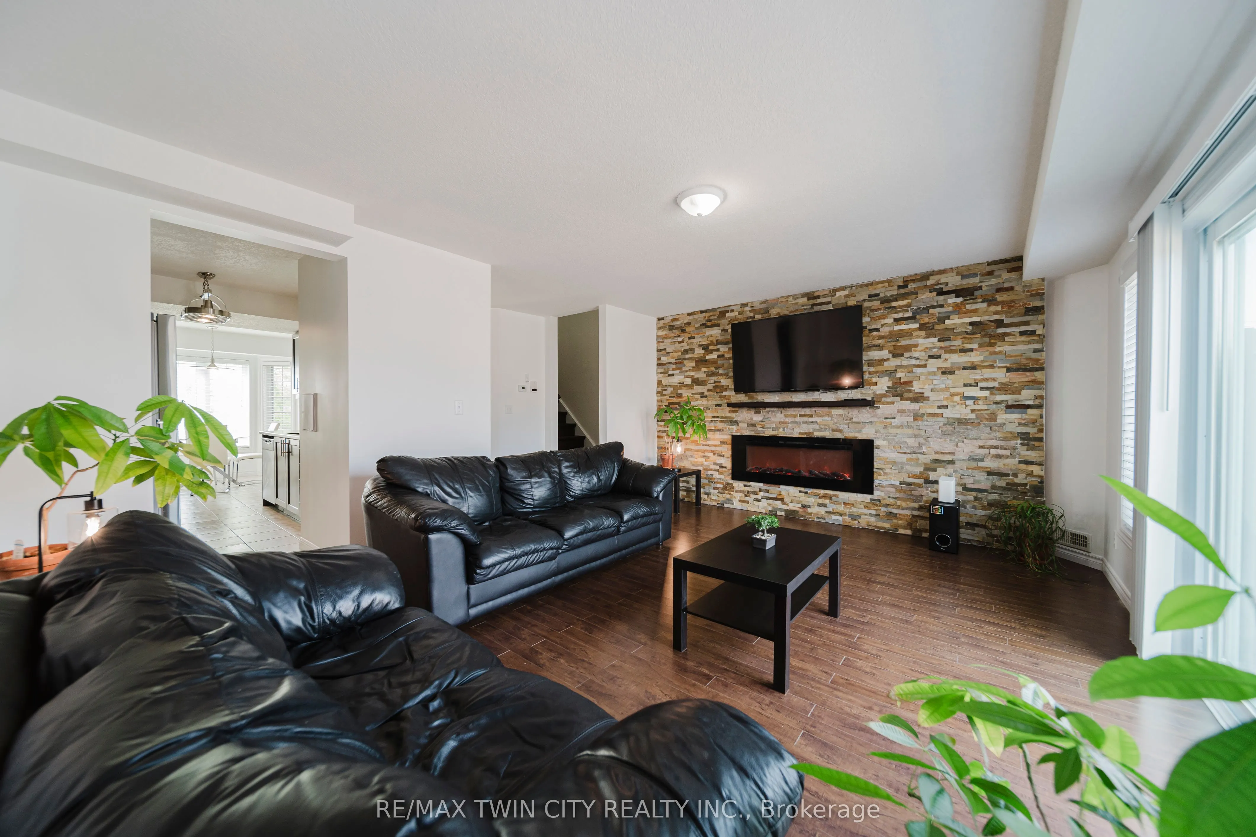975 Strasburg Road, #22B
