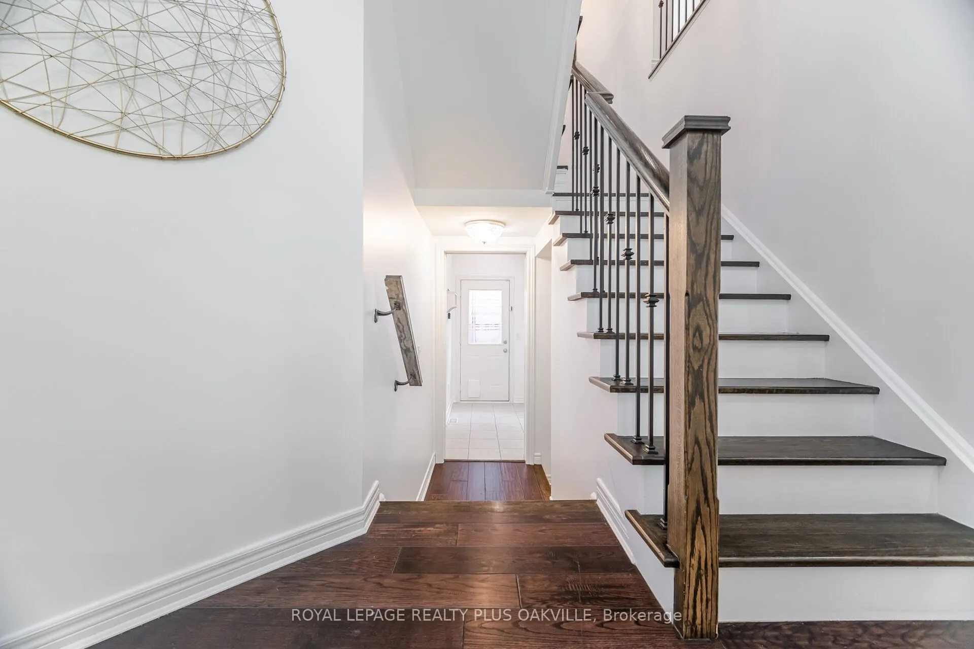 64 Sutherland Crescent