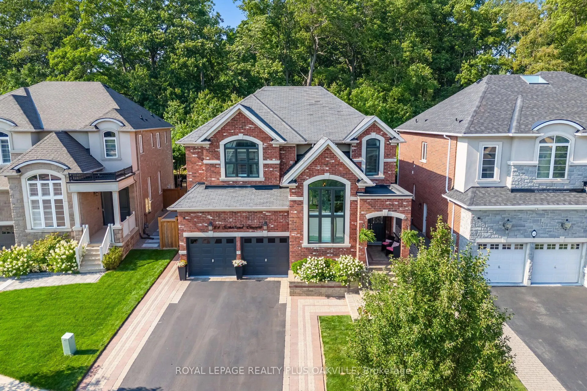 64 Sutherland Crescent