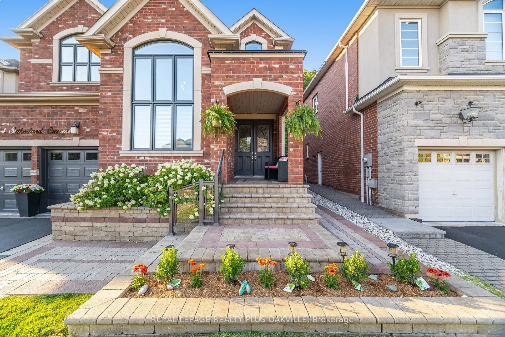 64 Sutherland Crescent