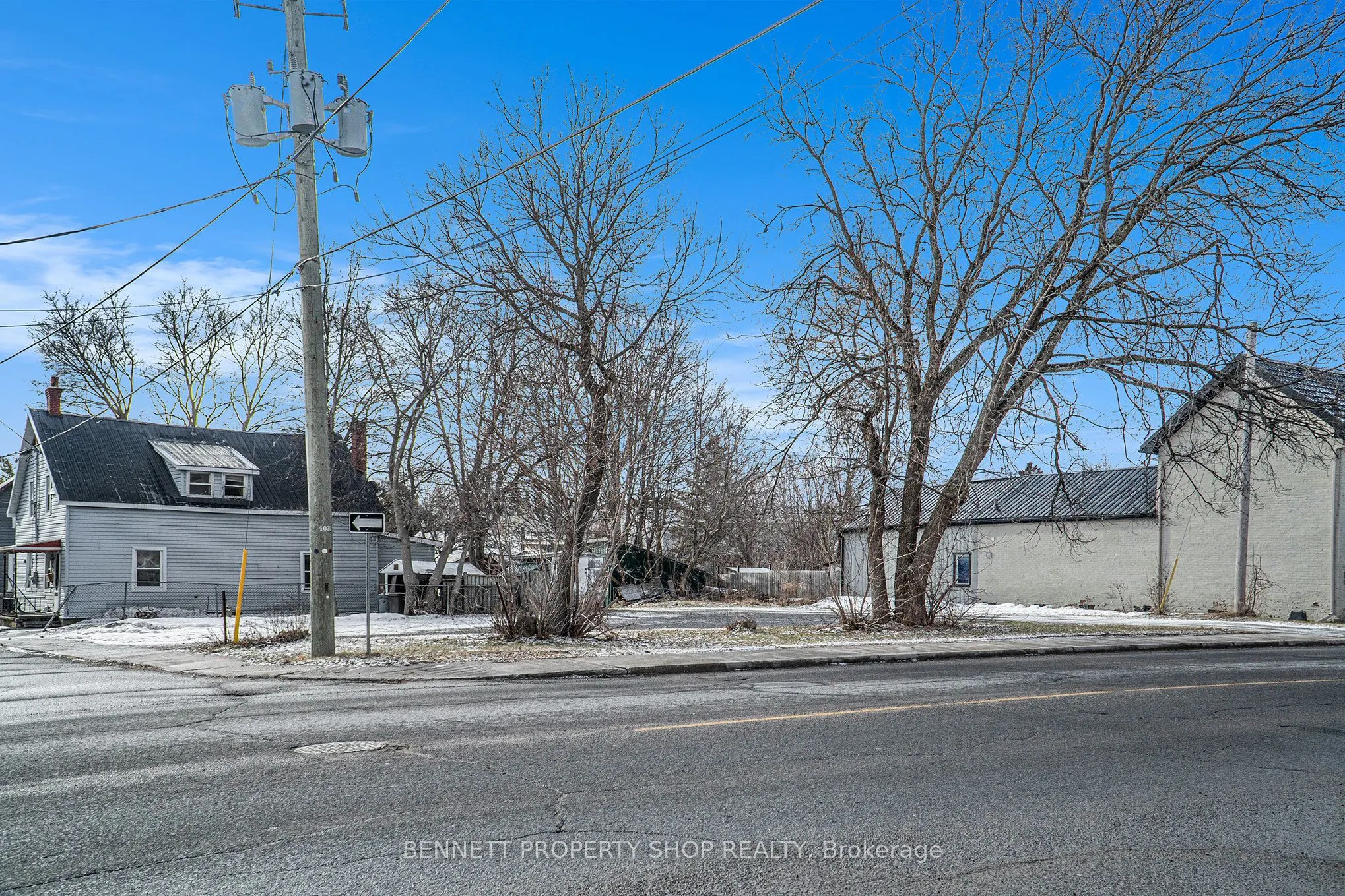119 & 125 Daniel Street N