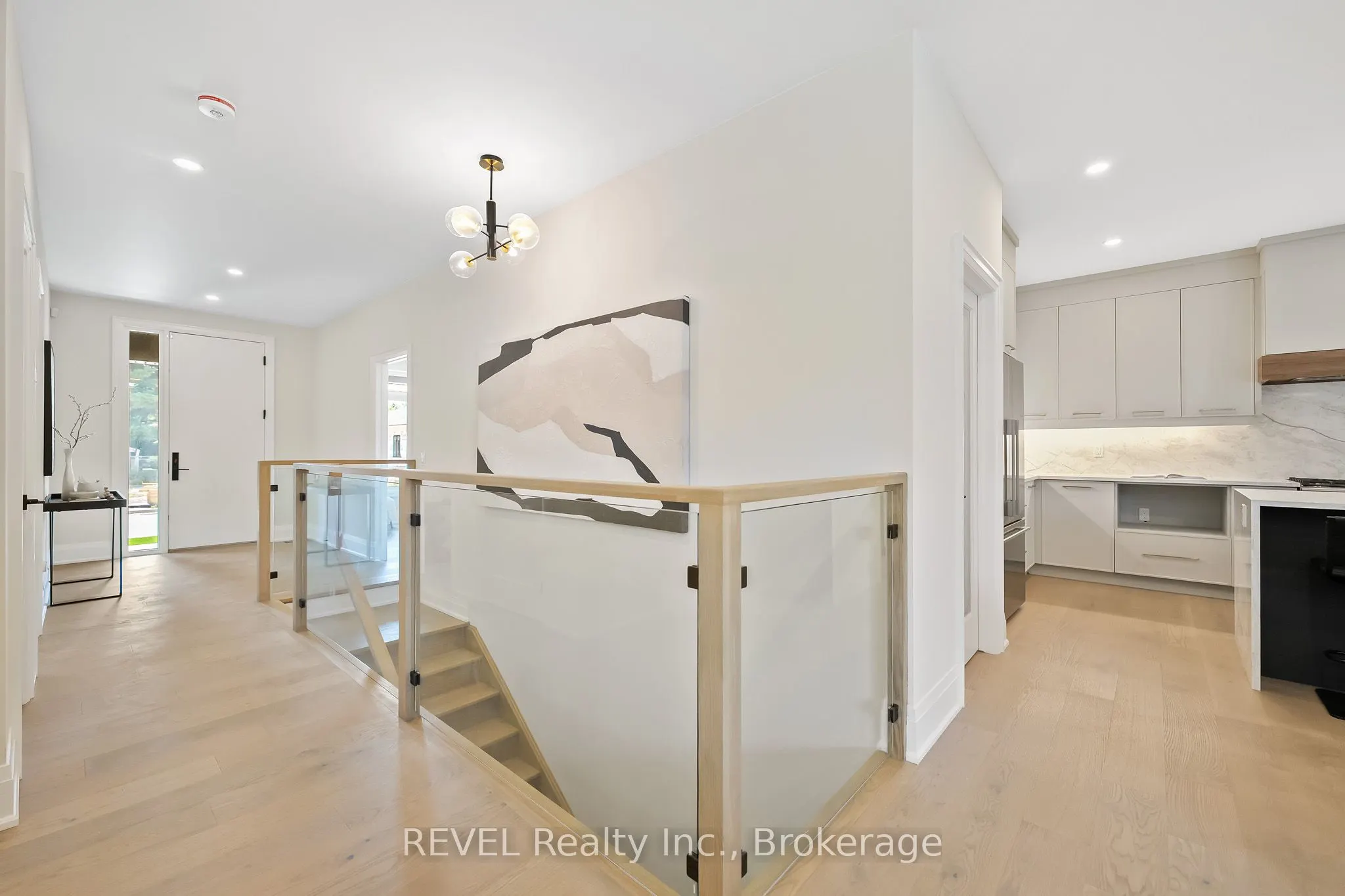 8 Accursi Crescent