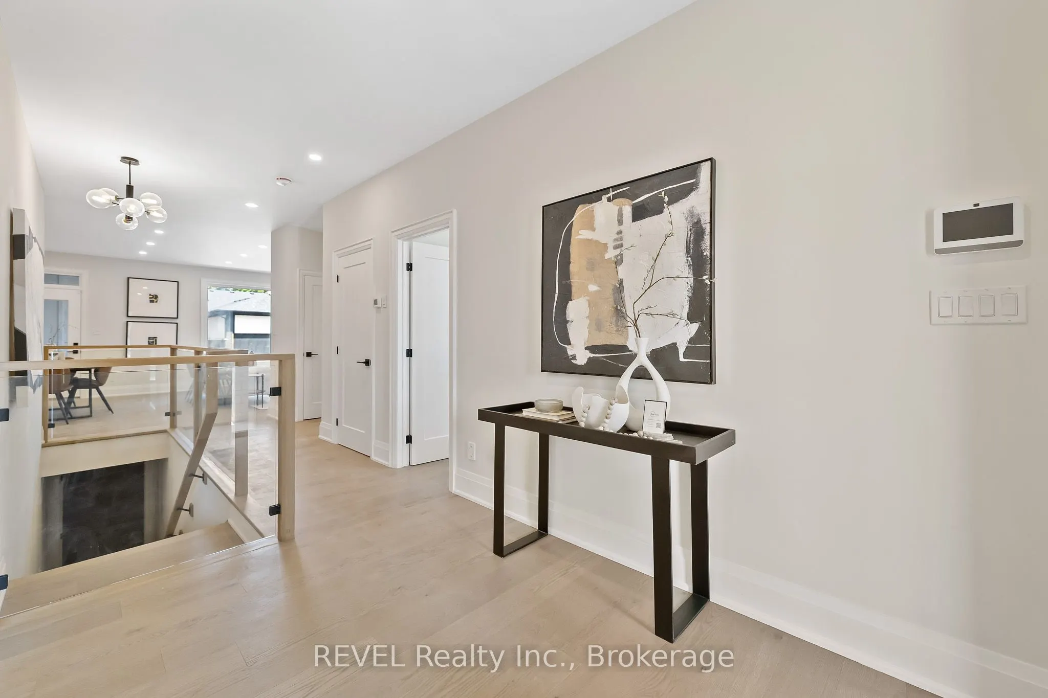 8 Accursi Crescent