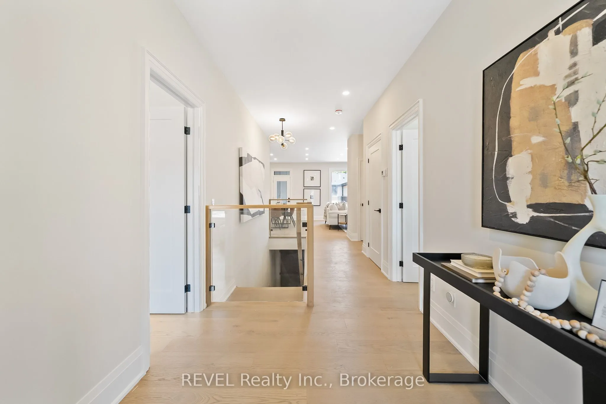 8 Accursi Crescent