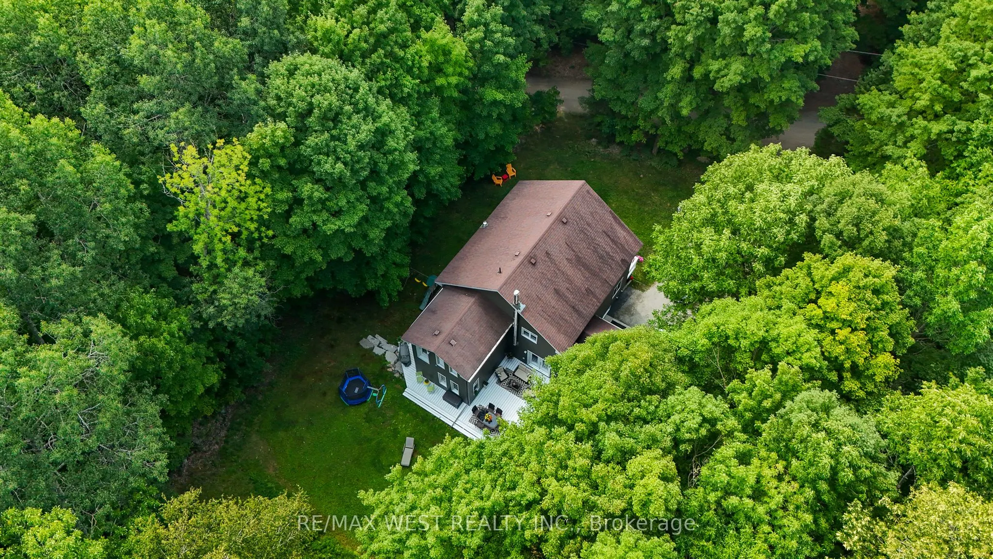 1158 Lorne Lane