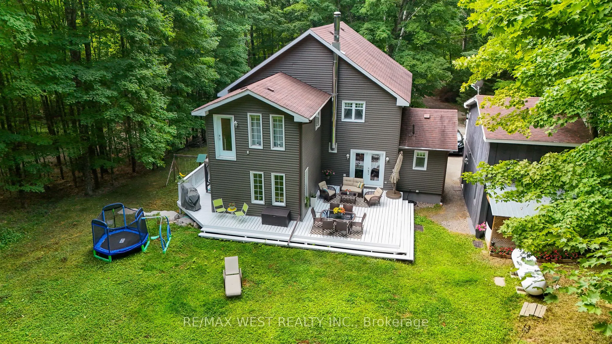 1158 Lorne Lane