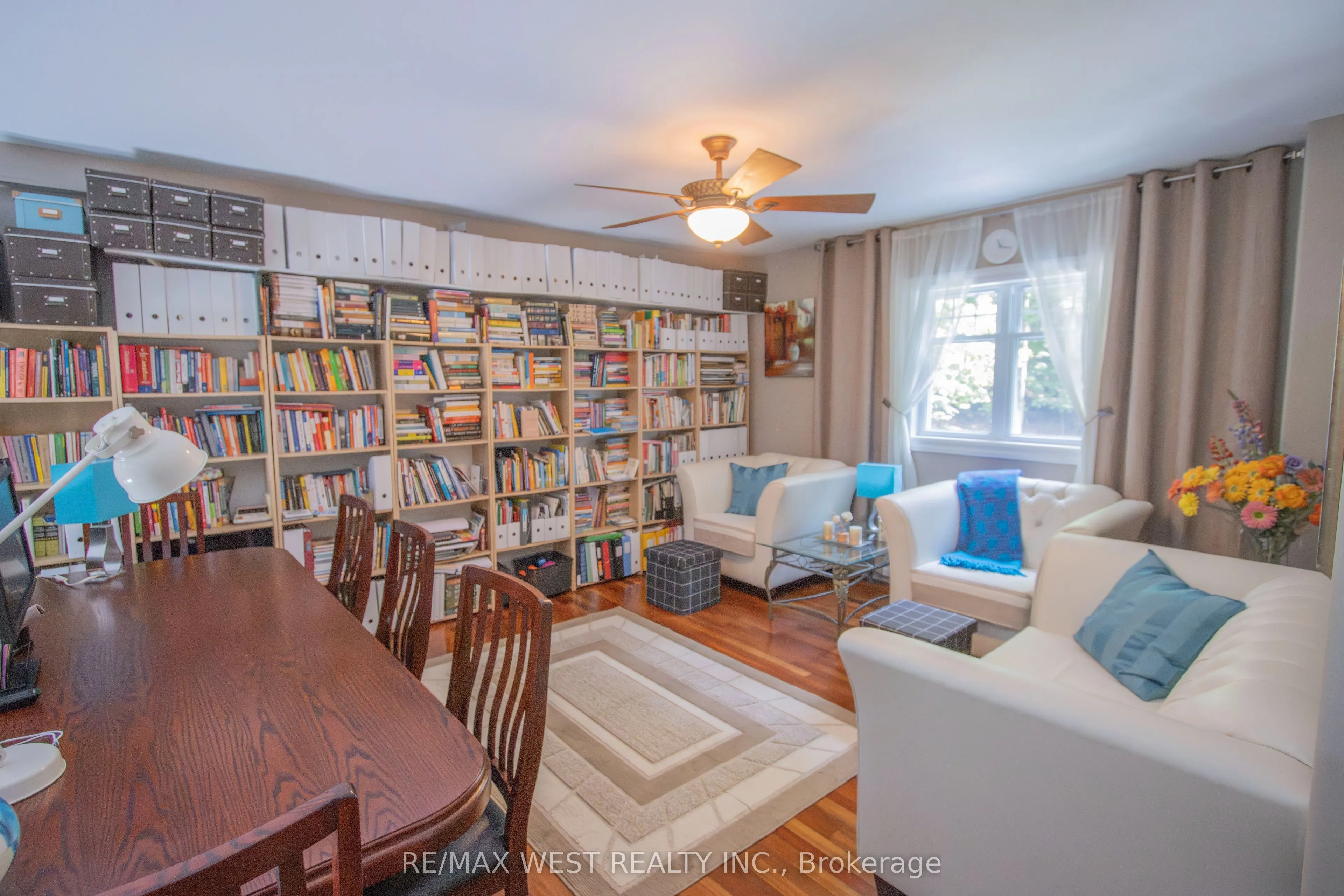 1158 Lorne Lane