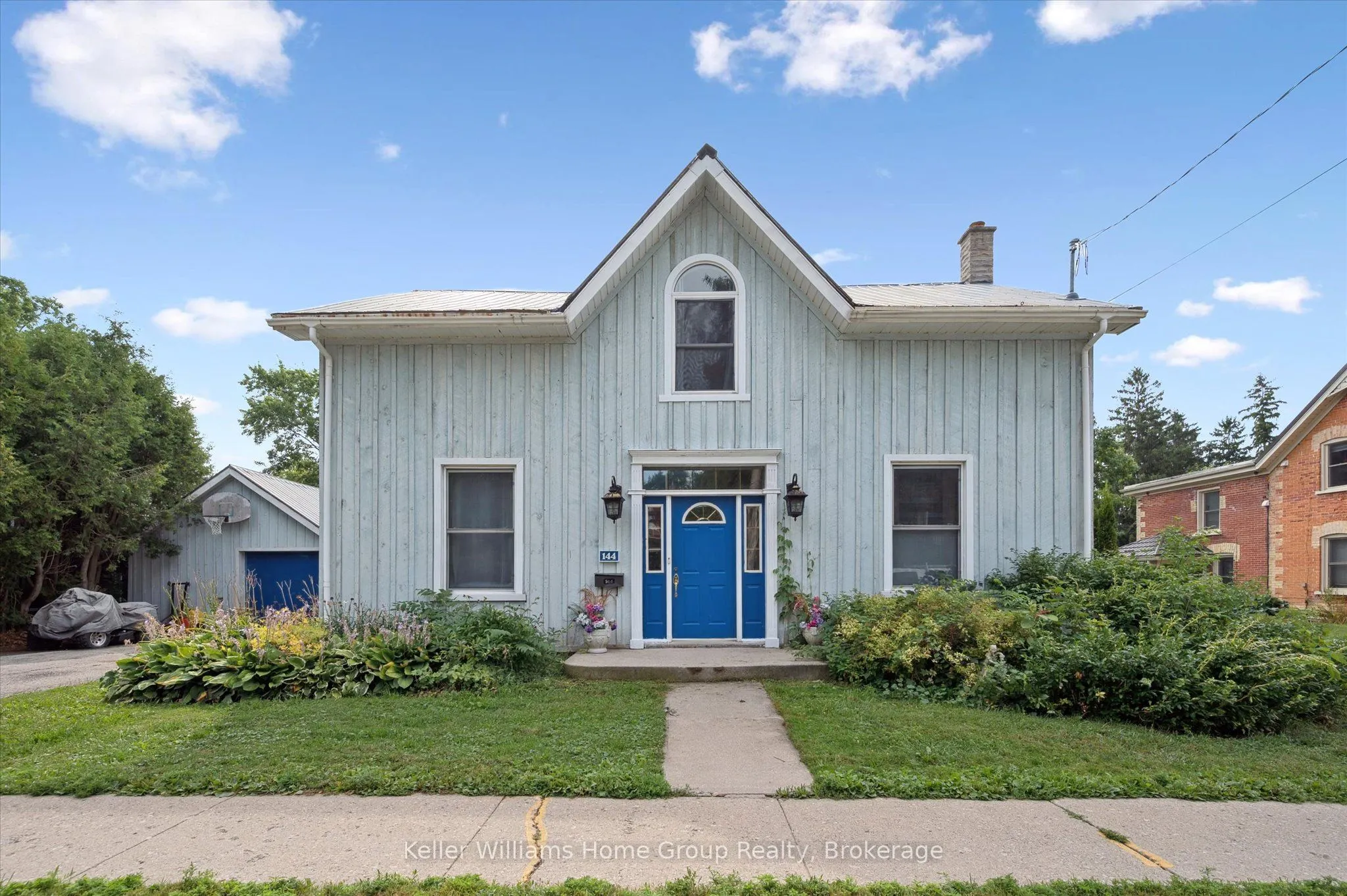 144 Hill Street E