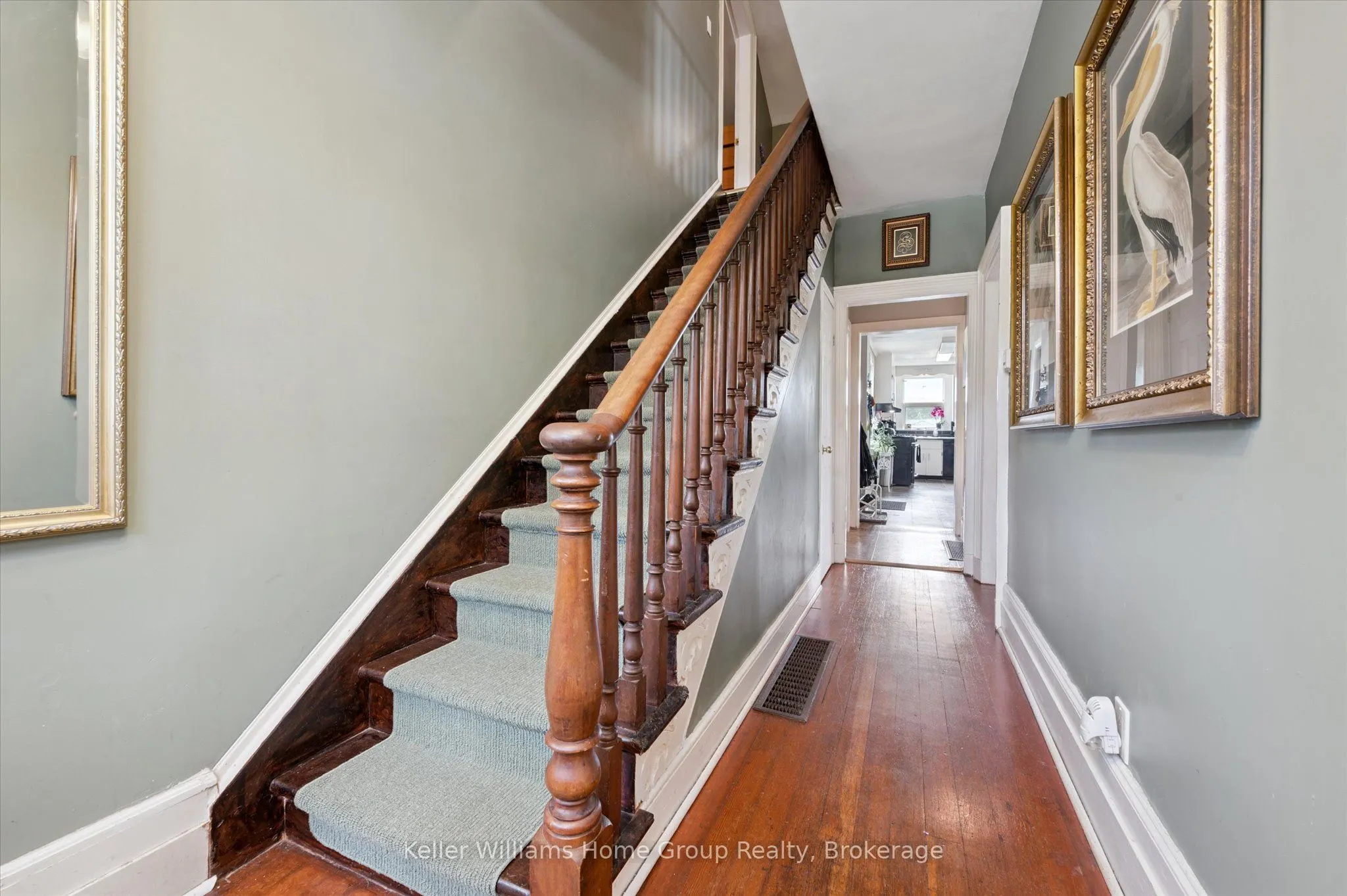 144 Hill Street E
