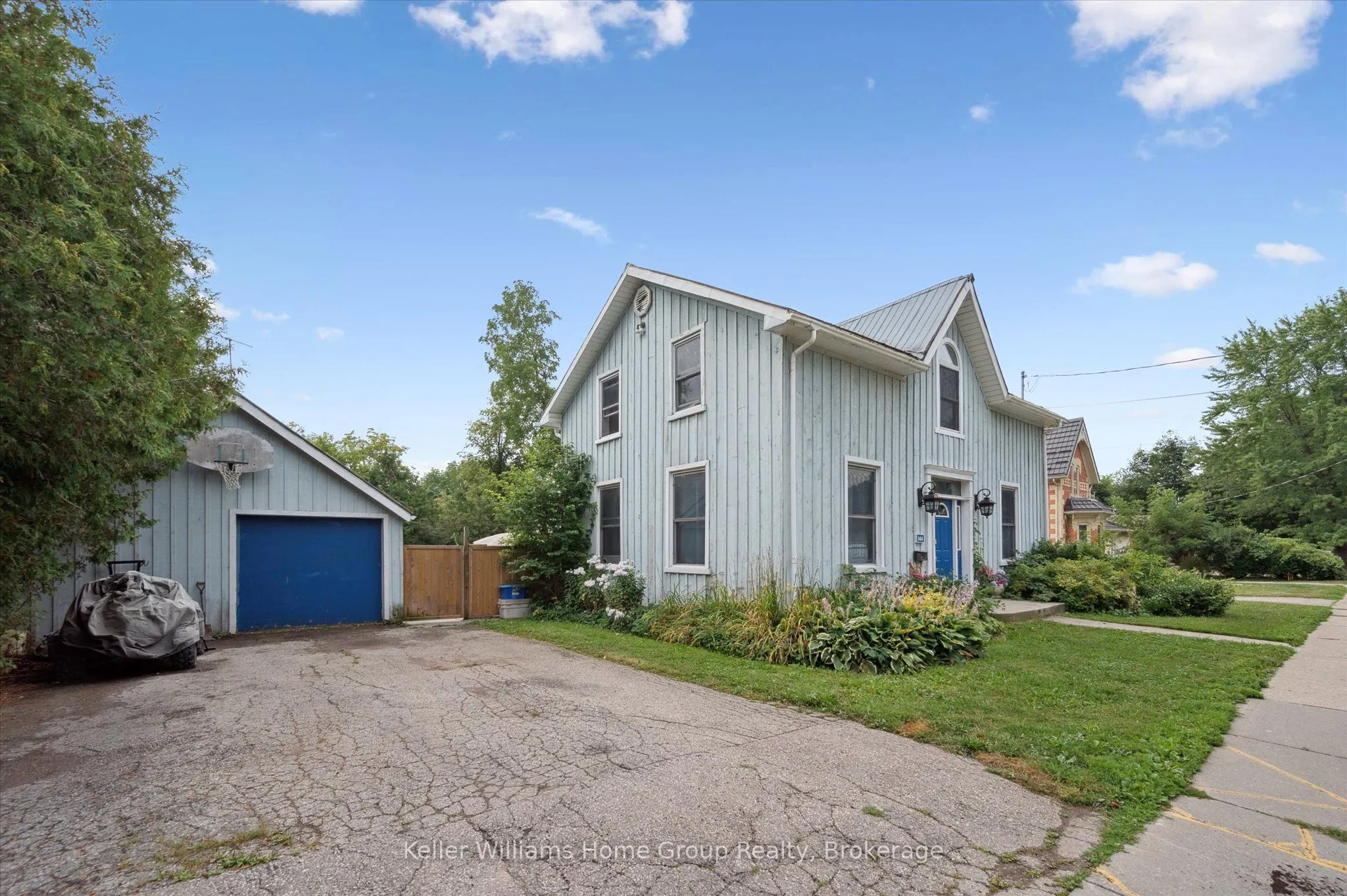 144 Hill Street E