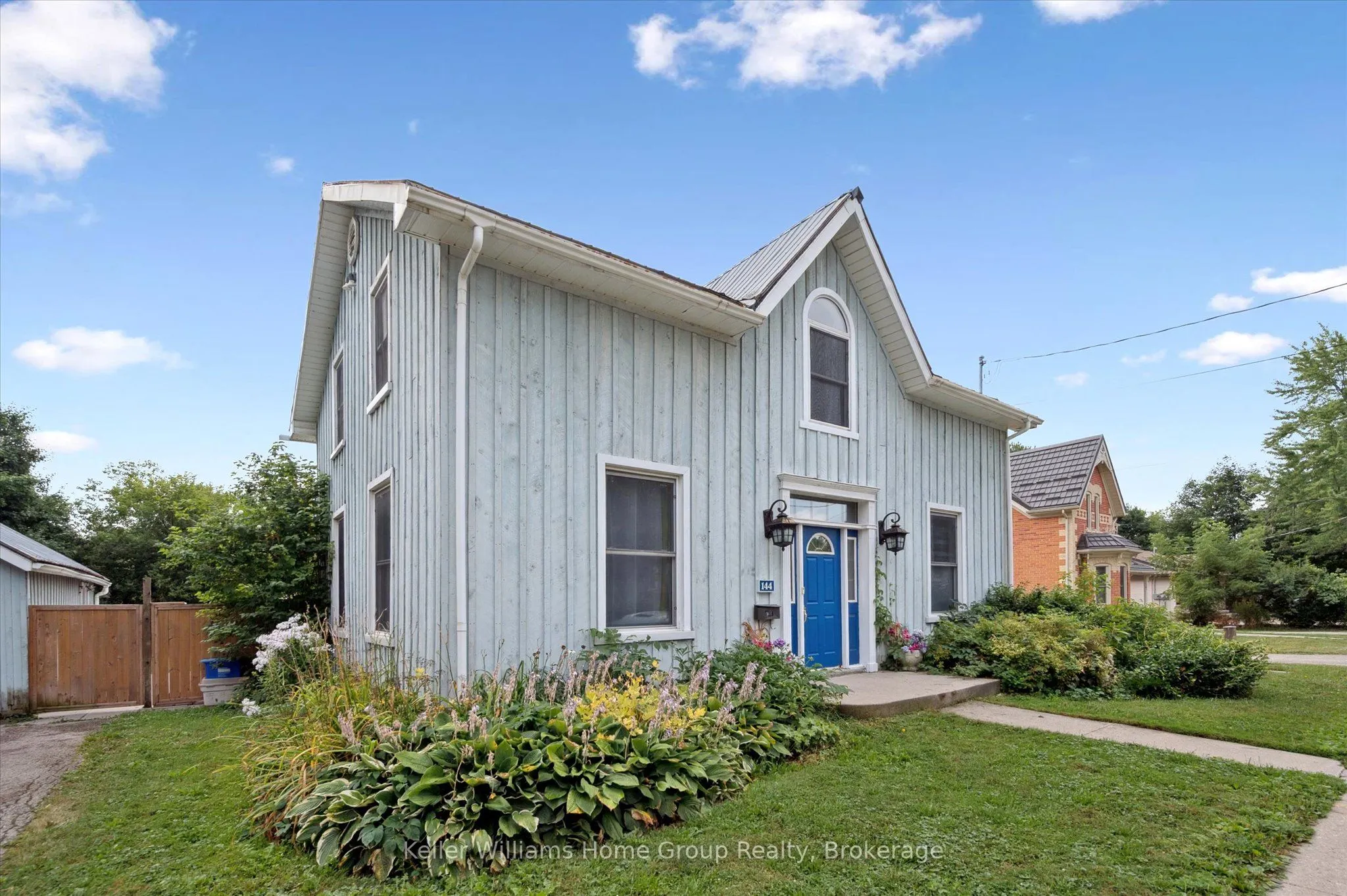 144 Hill Street E