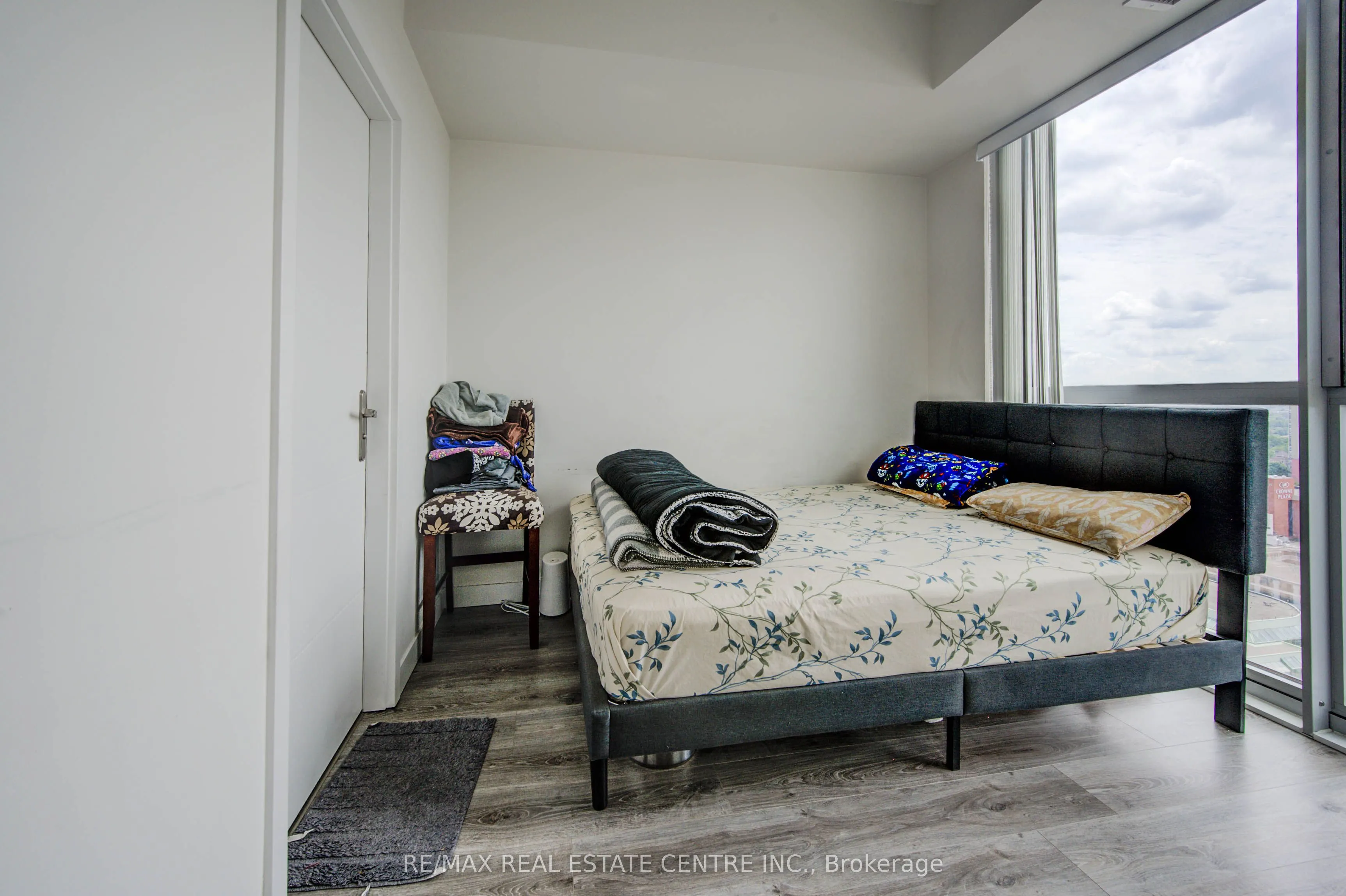 60 Frederick Street, #1809