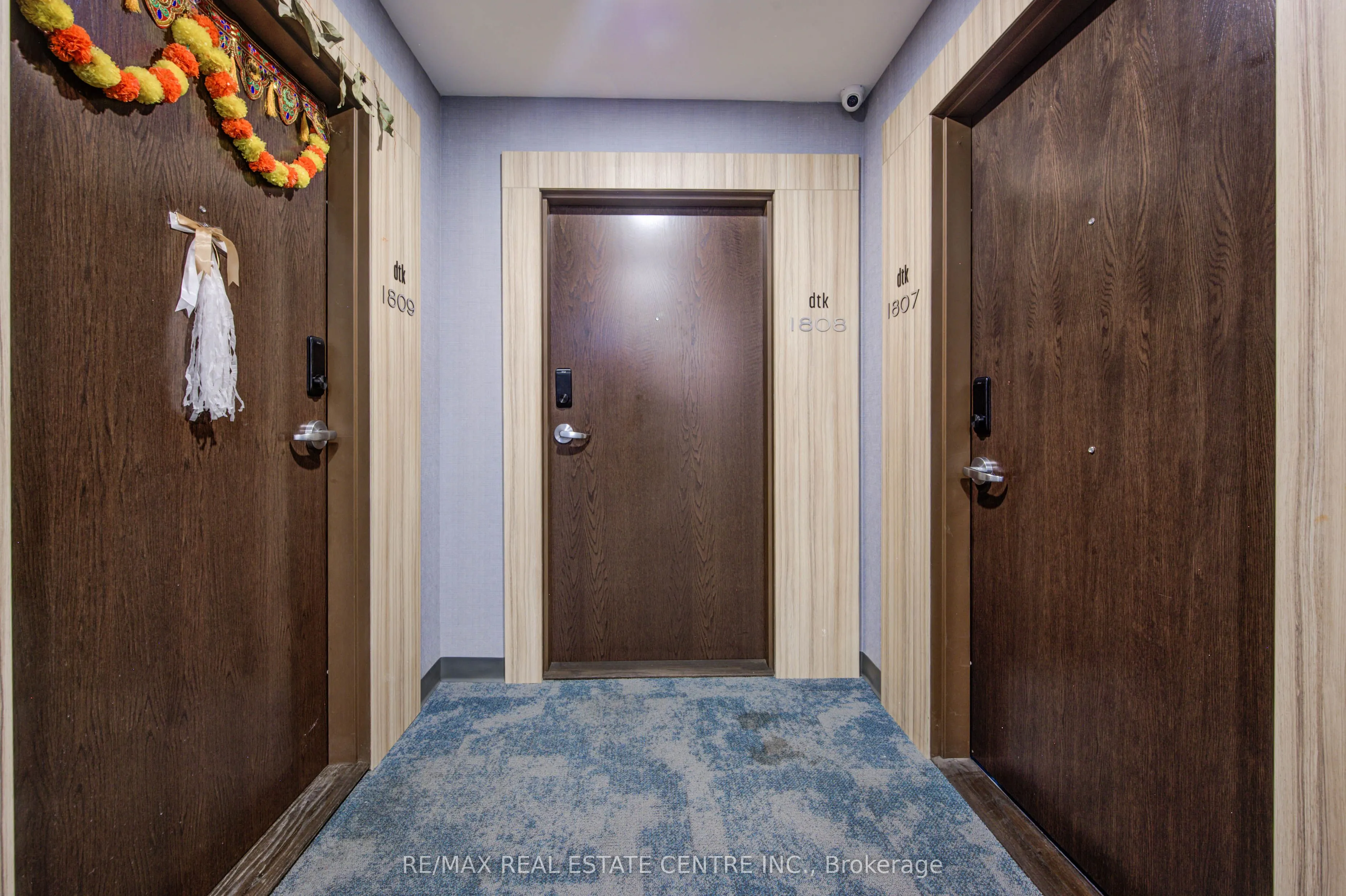 60 Frederick Street, #1809