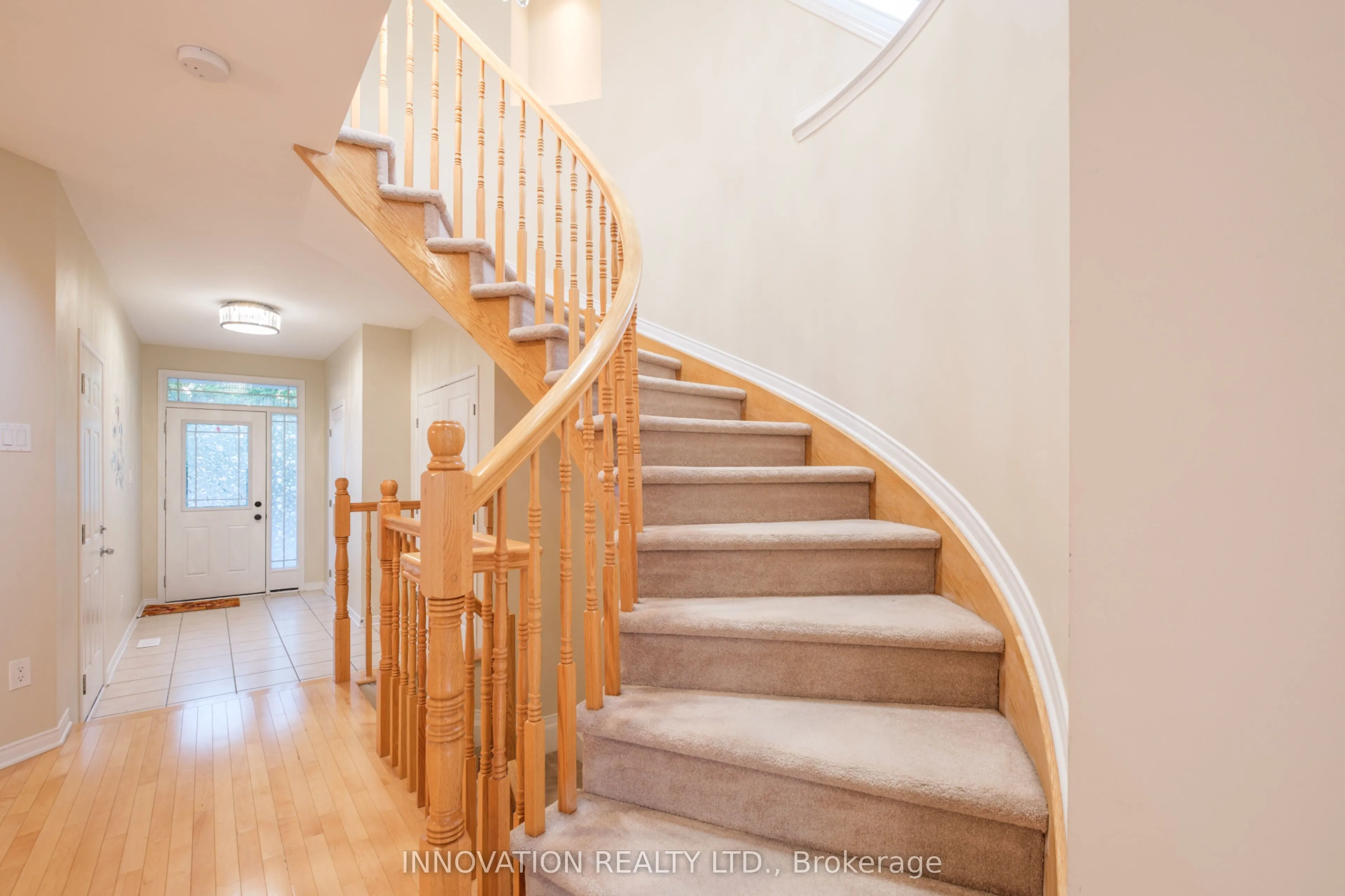 1609 Westhall Way N