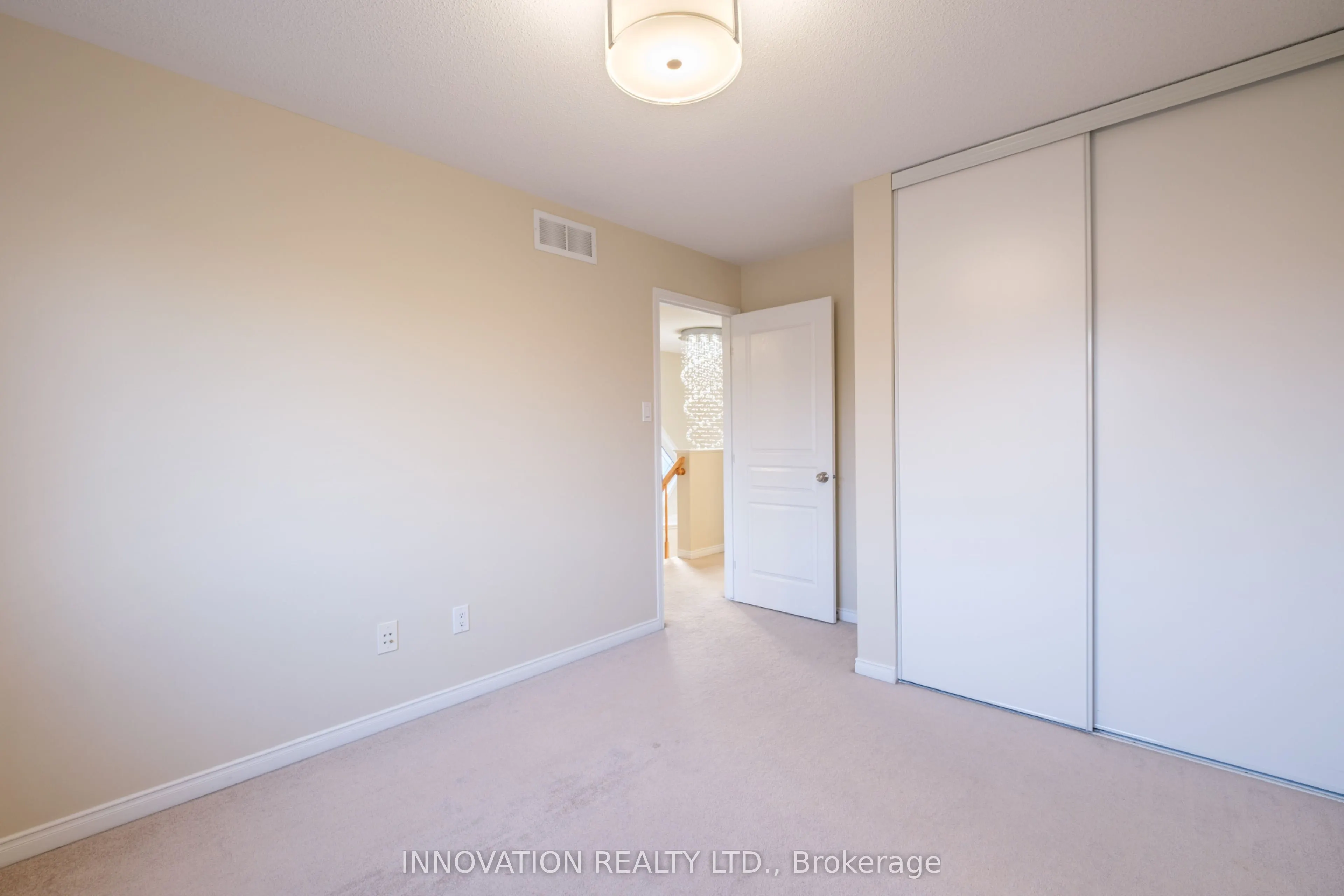 1609 Westhall Way N