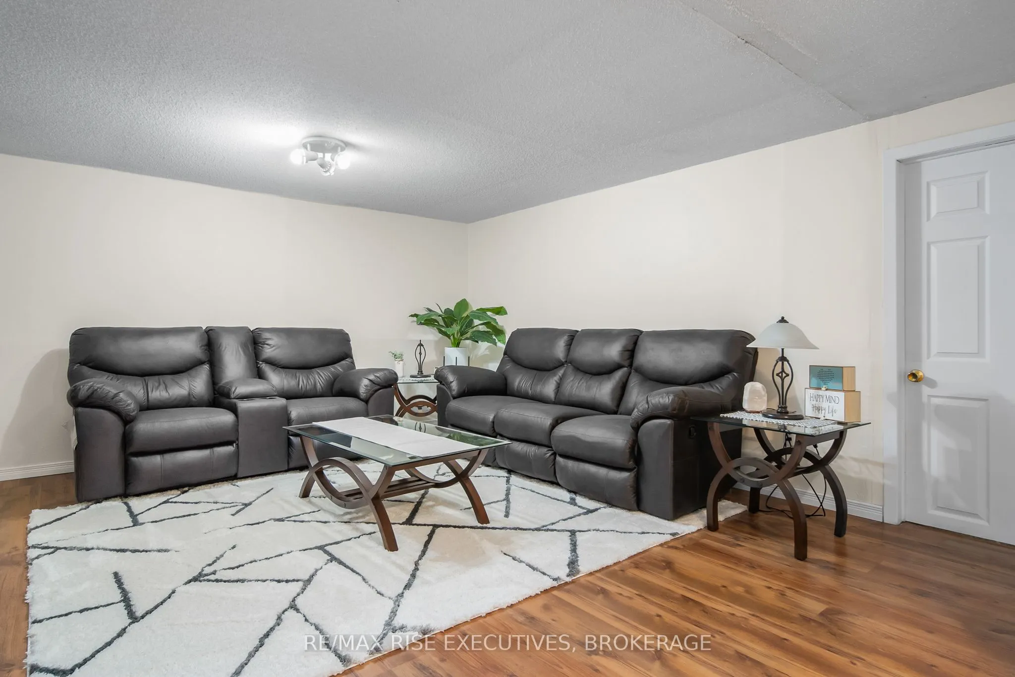 25 Rosemund Place, #115