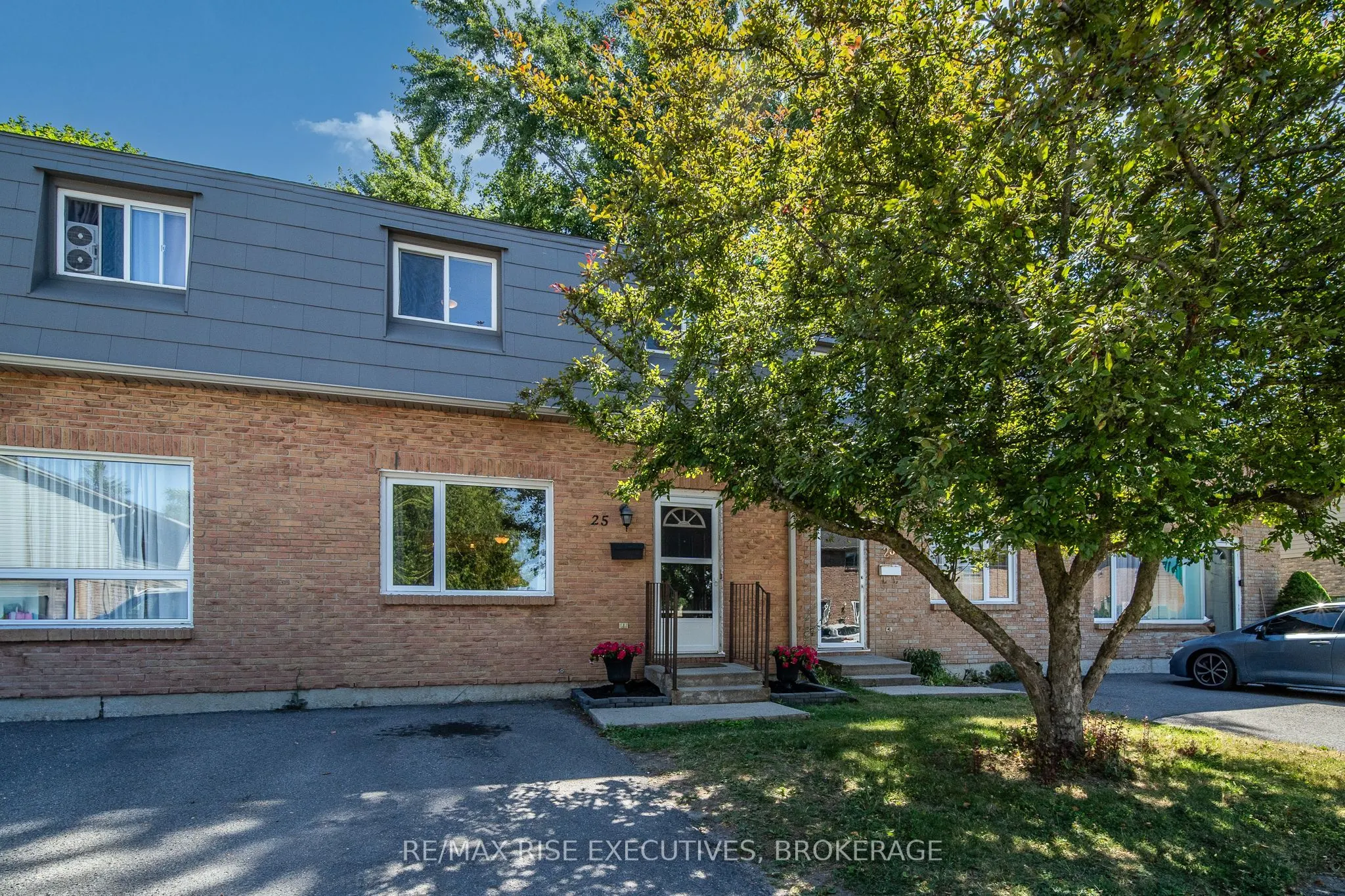 25 Rosemund Place, #115