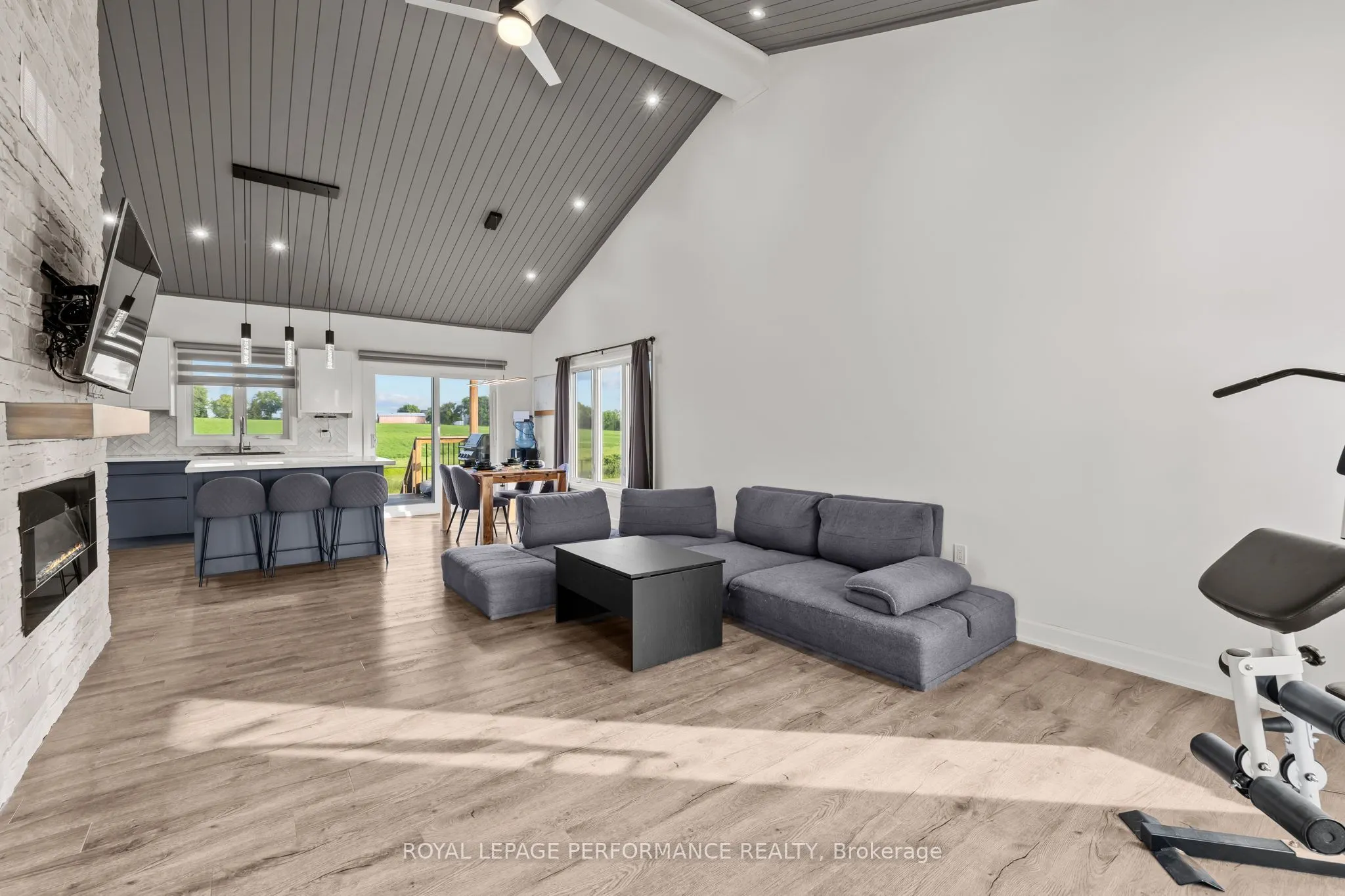 3348 Bureau Road