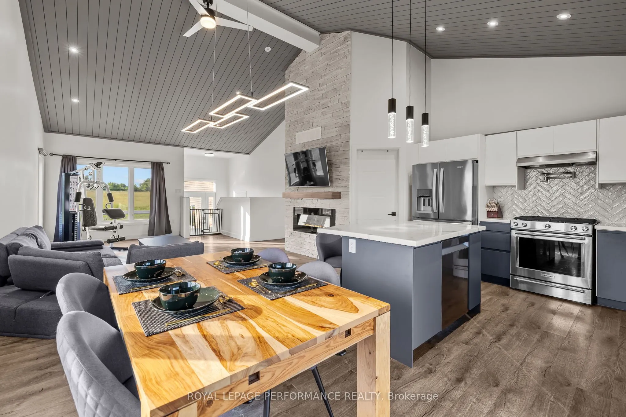 3348 Bureau Road