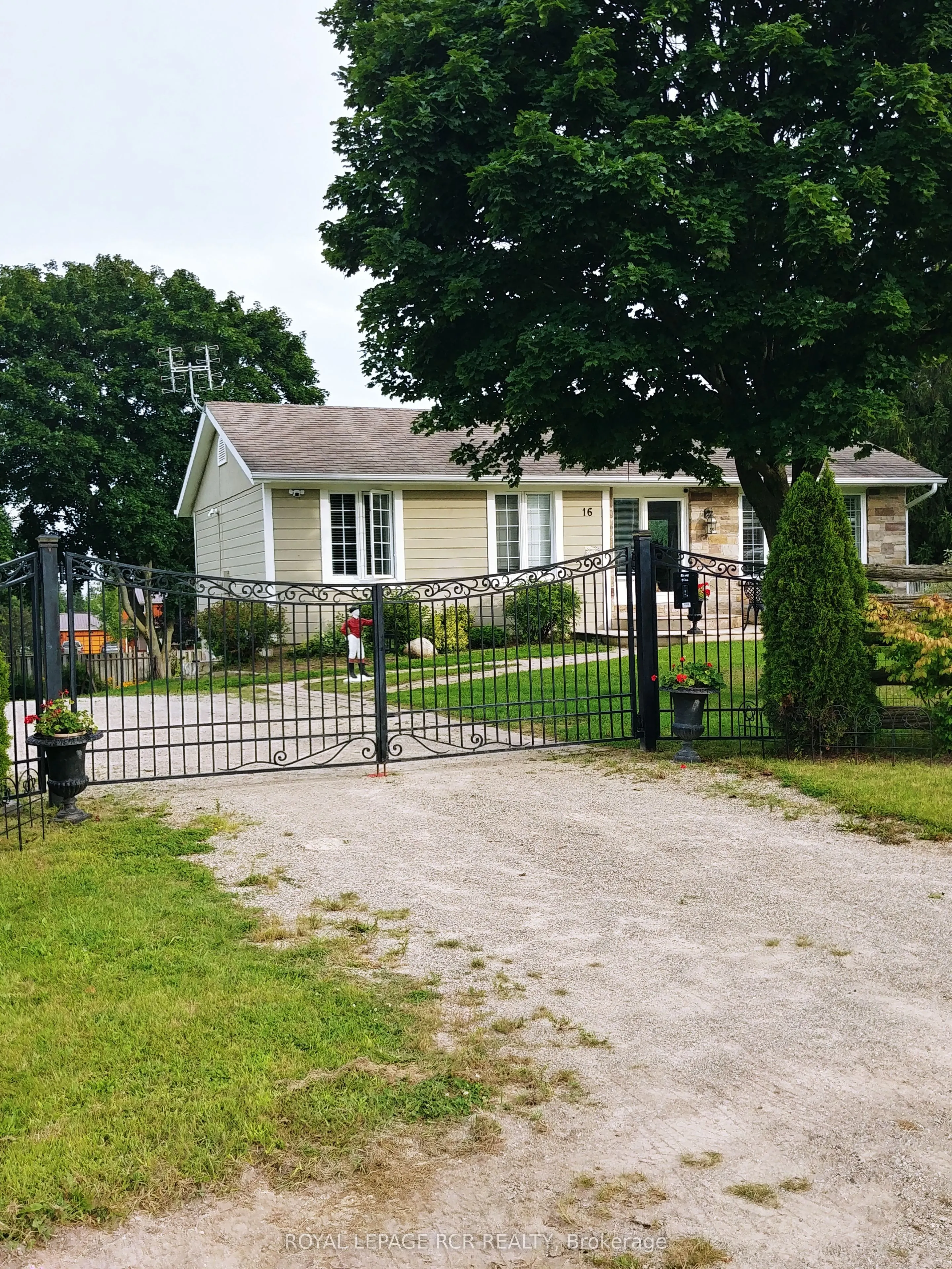 16 Barbour Drive