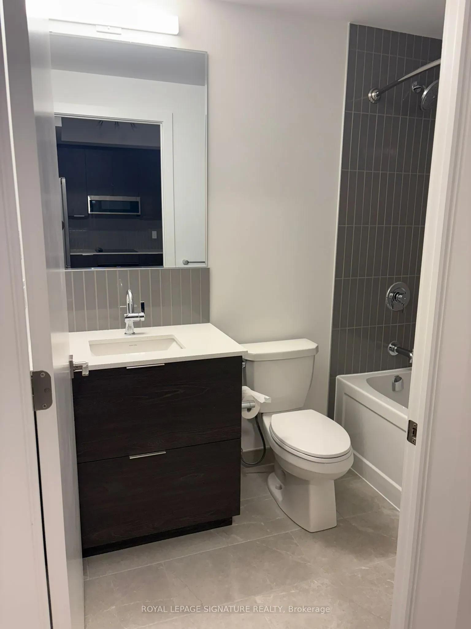 2782 Barton Street, #552