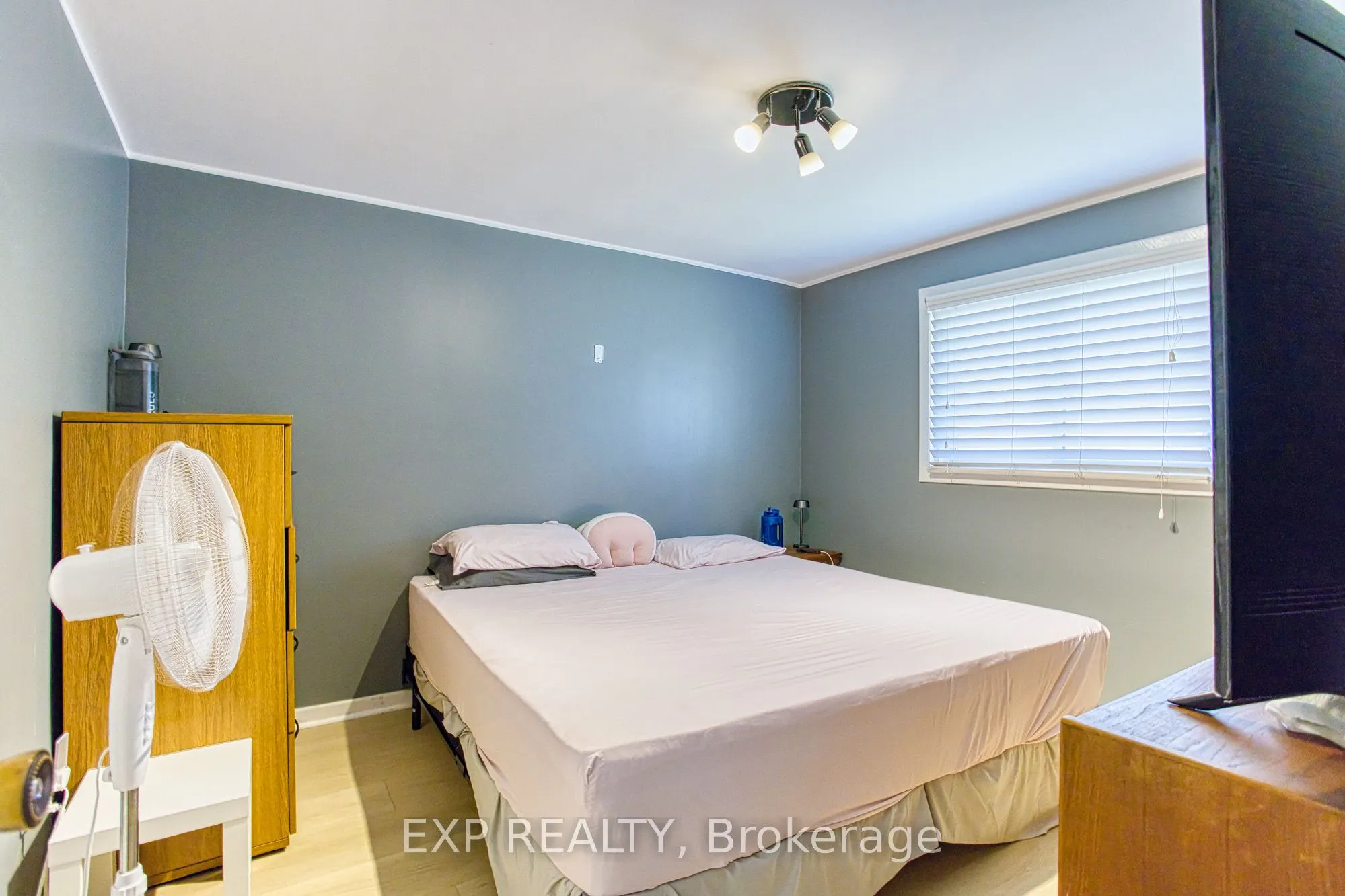4453 Meadowvale Drive, #Main