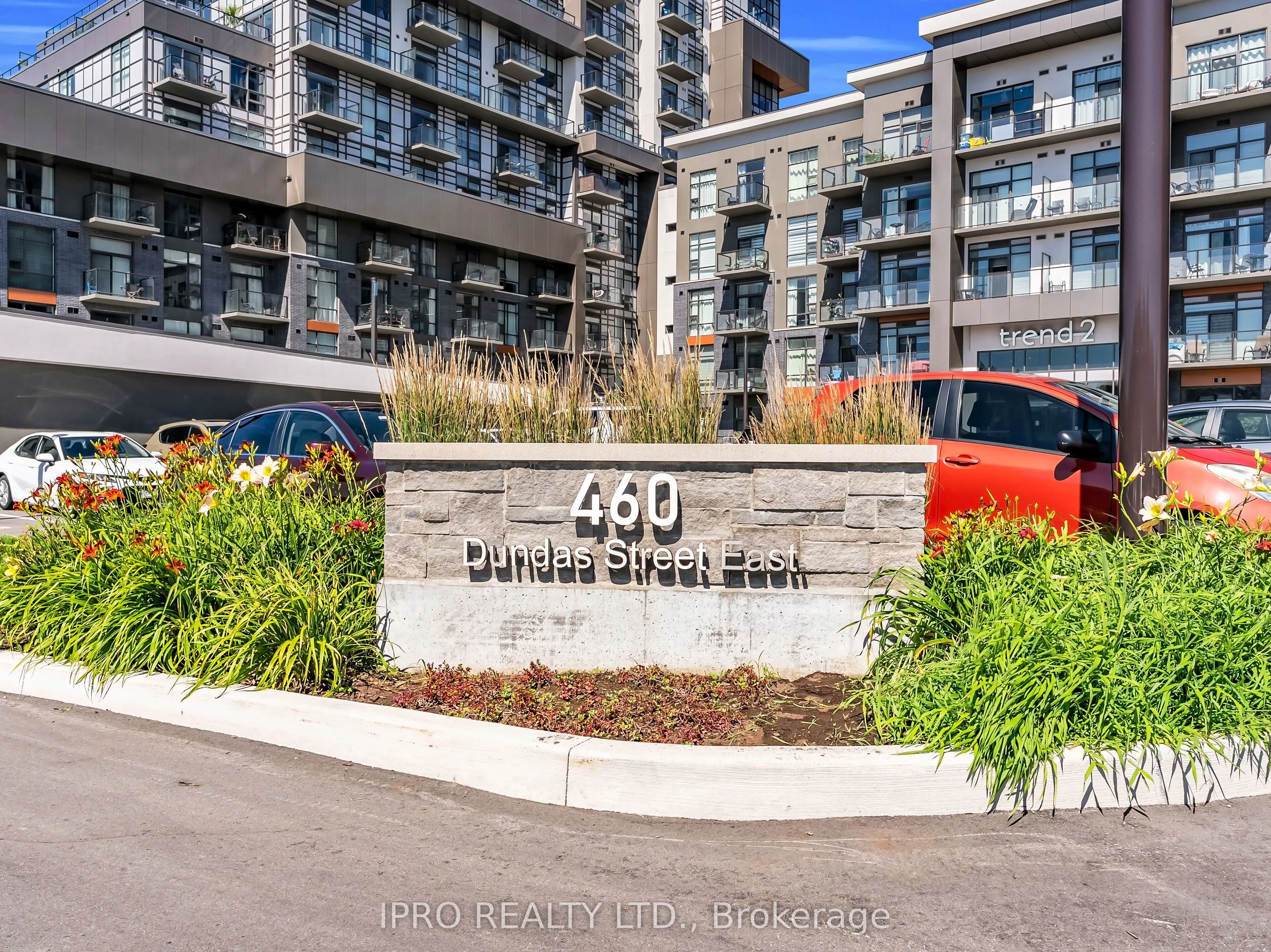 460 DUNDAS Street E, #402