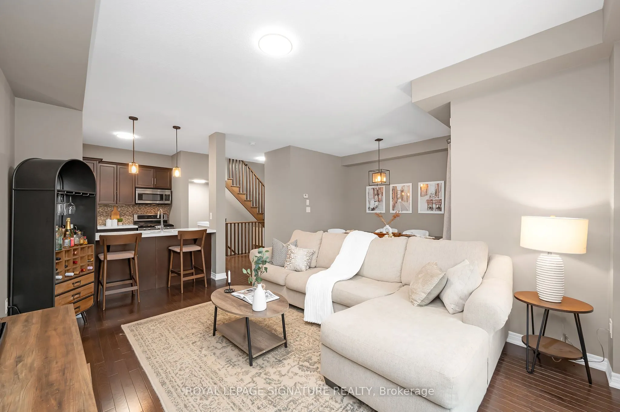 215 Dundas Street E, #29