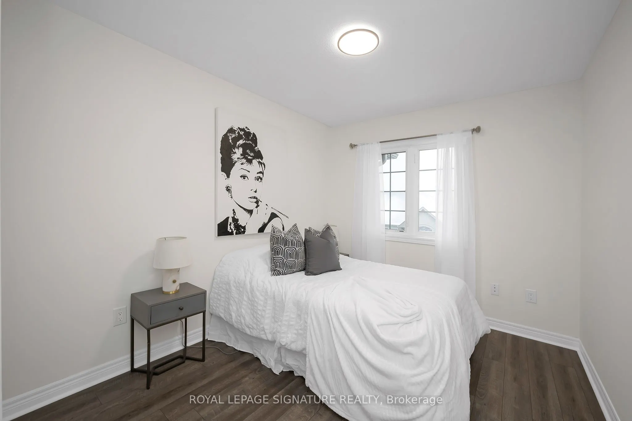 215 Dundas Street E, #29