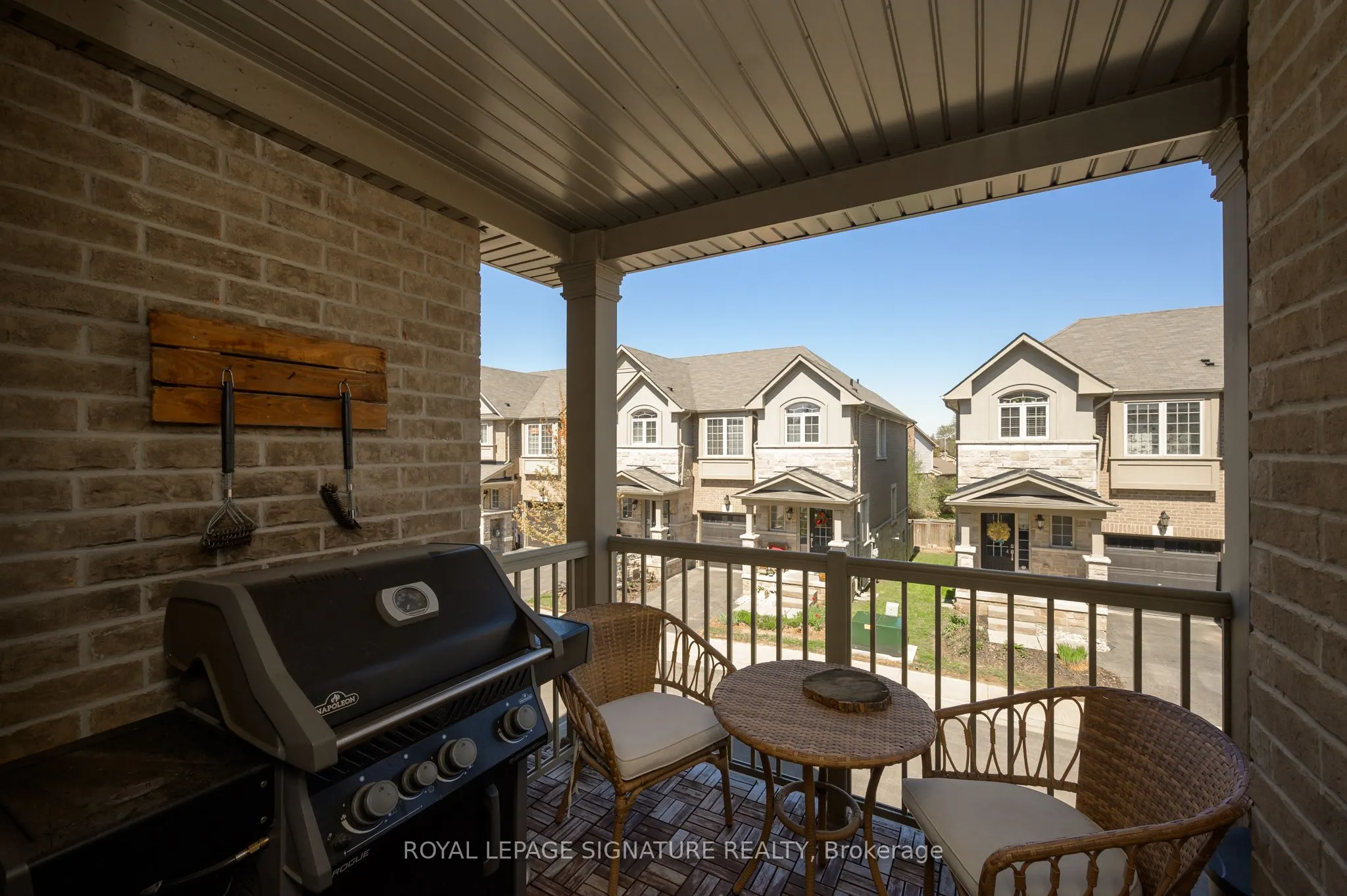 215 Dundas Street E, #29