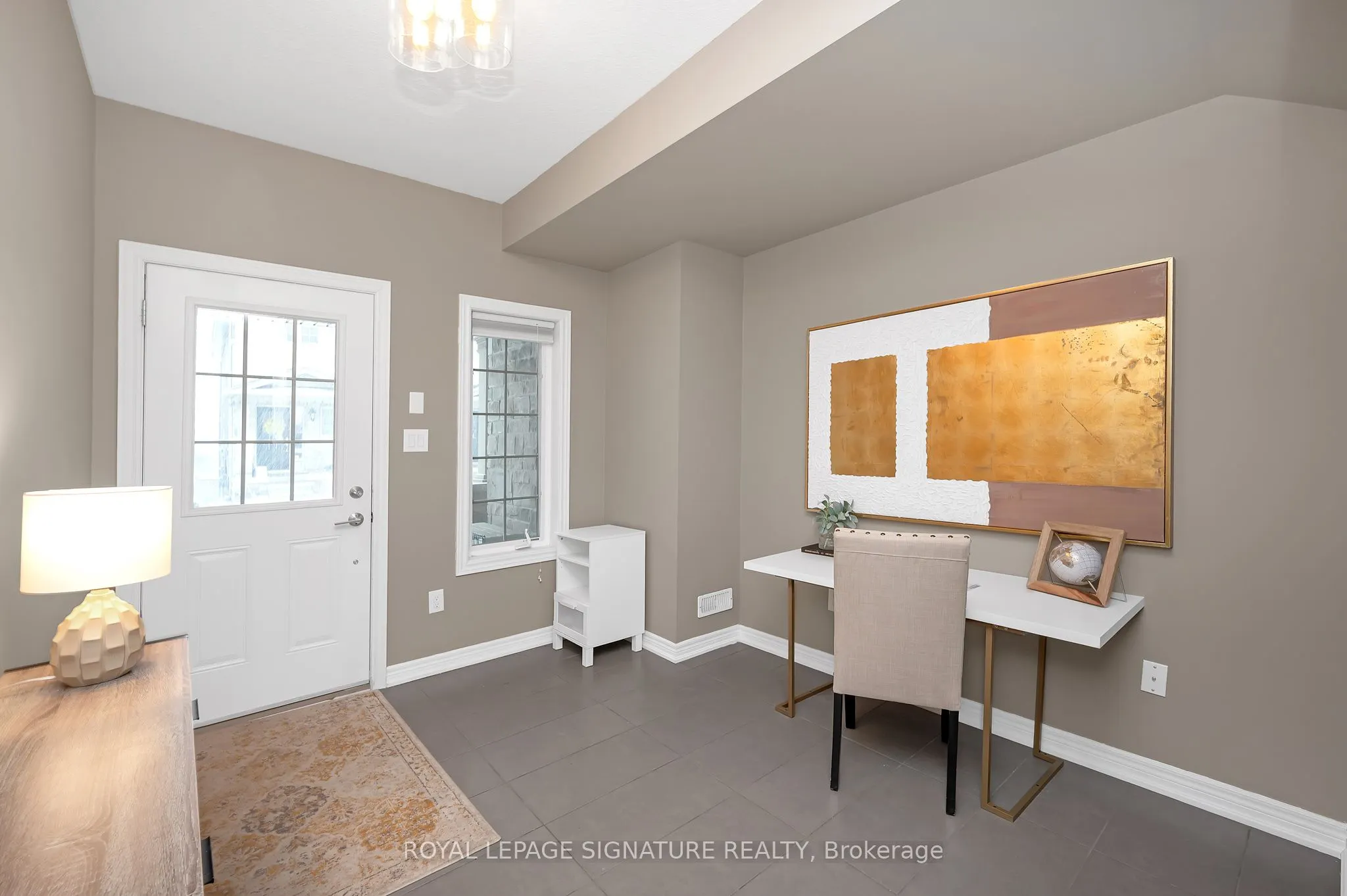 215 Dundas Street E, #29