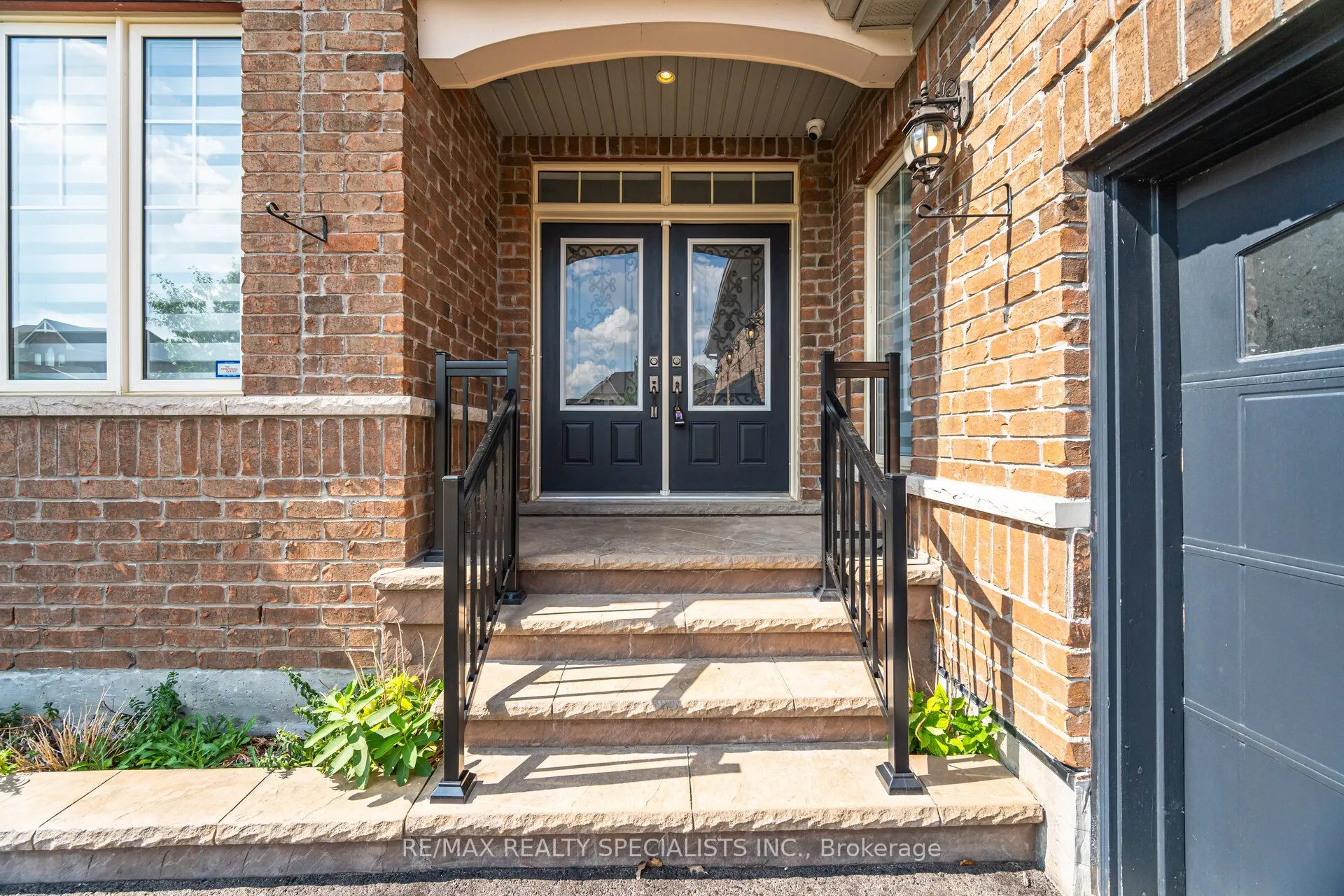 33 Stonegate Avenue