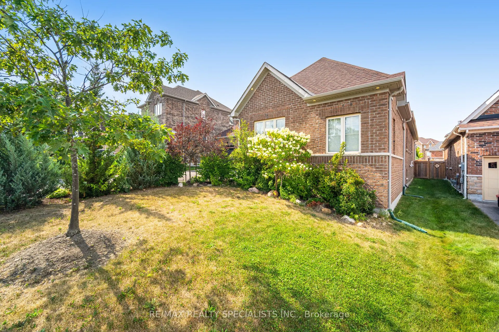 33 Stonegate Avenue