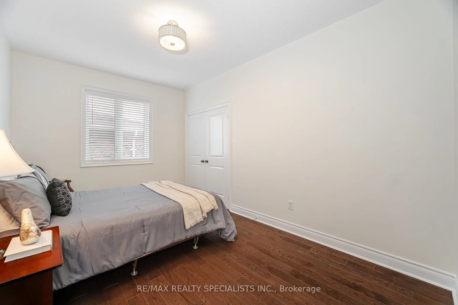 33 Stonegate Avenue