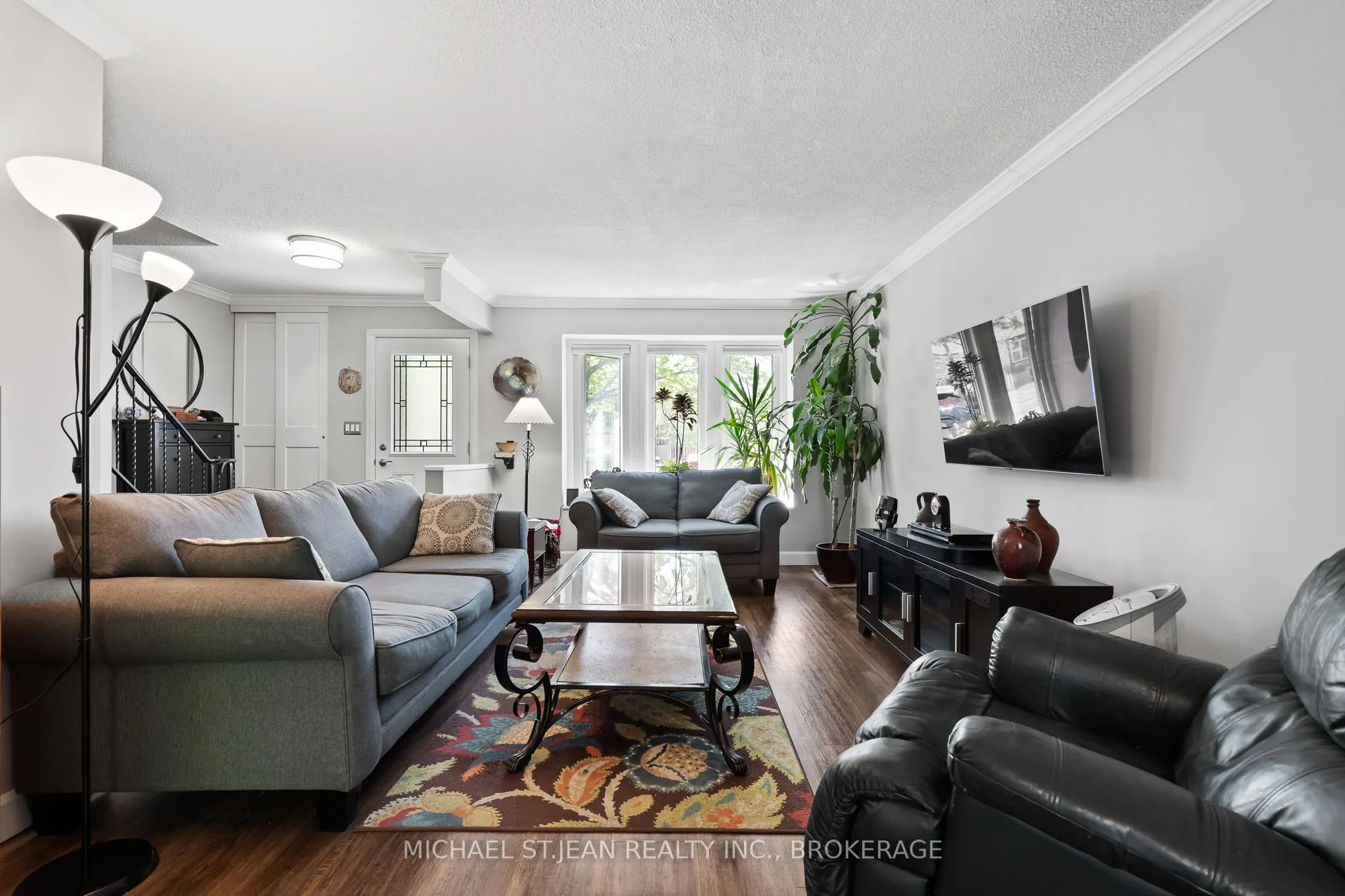 8117 Lynhurst Drive
